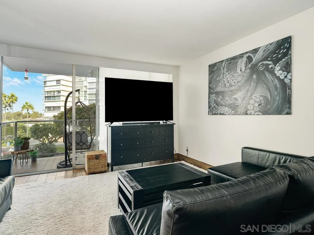 Photo #9: 260006361 Listing: Photo #9