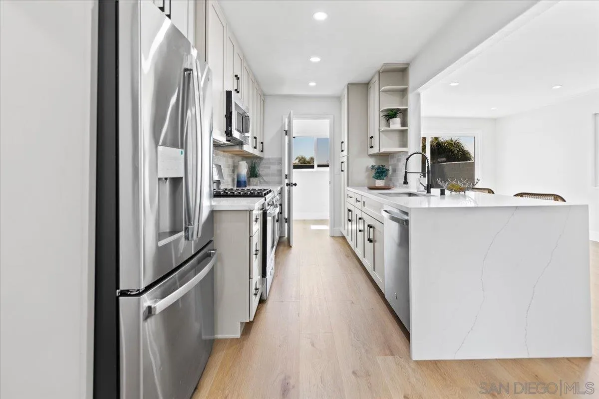 https://cdn.realtyfeed.com/cdn/127/260006363/1bf21deec06168f53d65b519d225fd81.webp