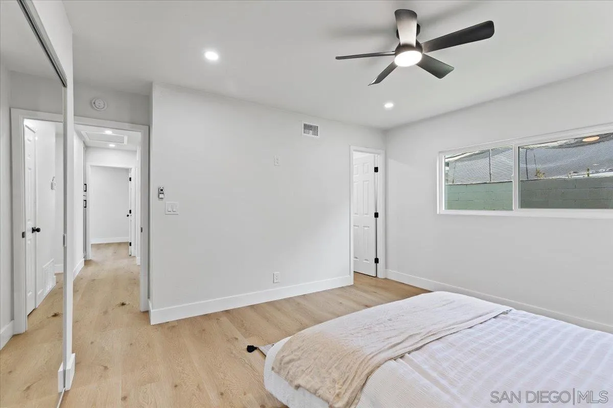 https://cdn.realtyfeed.com/cdn/127/260006363/496eb83c1c1480b9886628ee148cdf05.webp