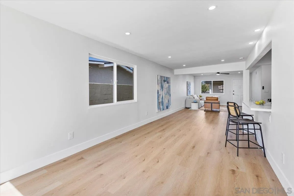 https://cdn.realtyfeed.com/cdn/127/260006363/9c821c99690462e3d90e02df3e52b029.webp