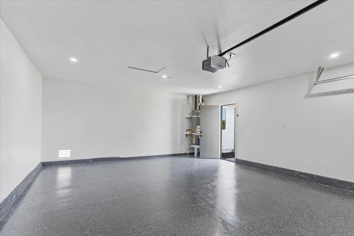 https://cdn.realtyfeed.com/cdn/127/260006363/dc9bab923bbddad40ec0650021870a90.webp