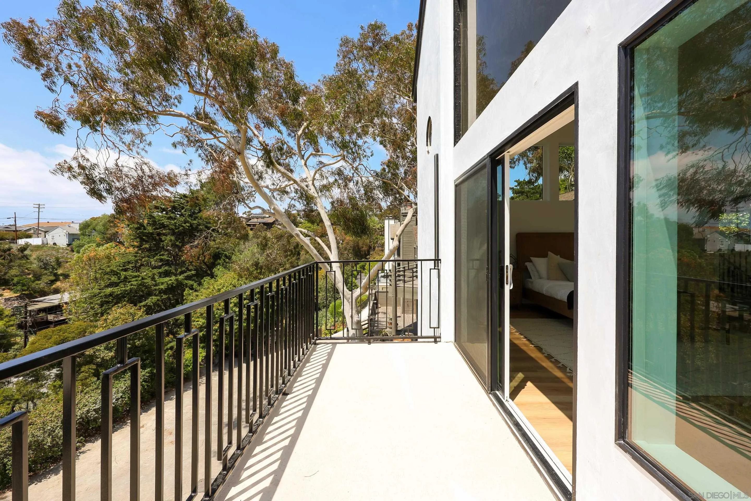 https://cdn.realtyfeed.com/cdn/127/260006364/64612f68dbf869c440ead70550ac52ee.webp