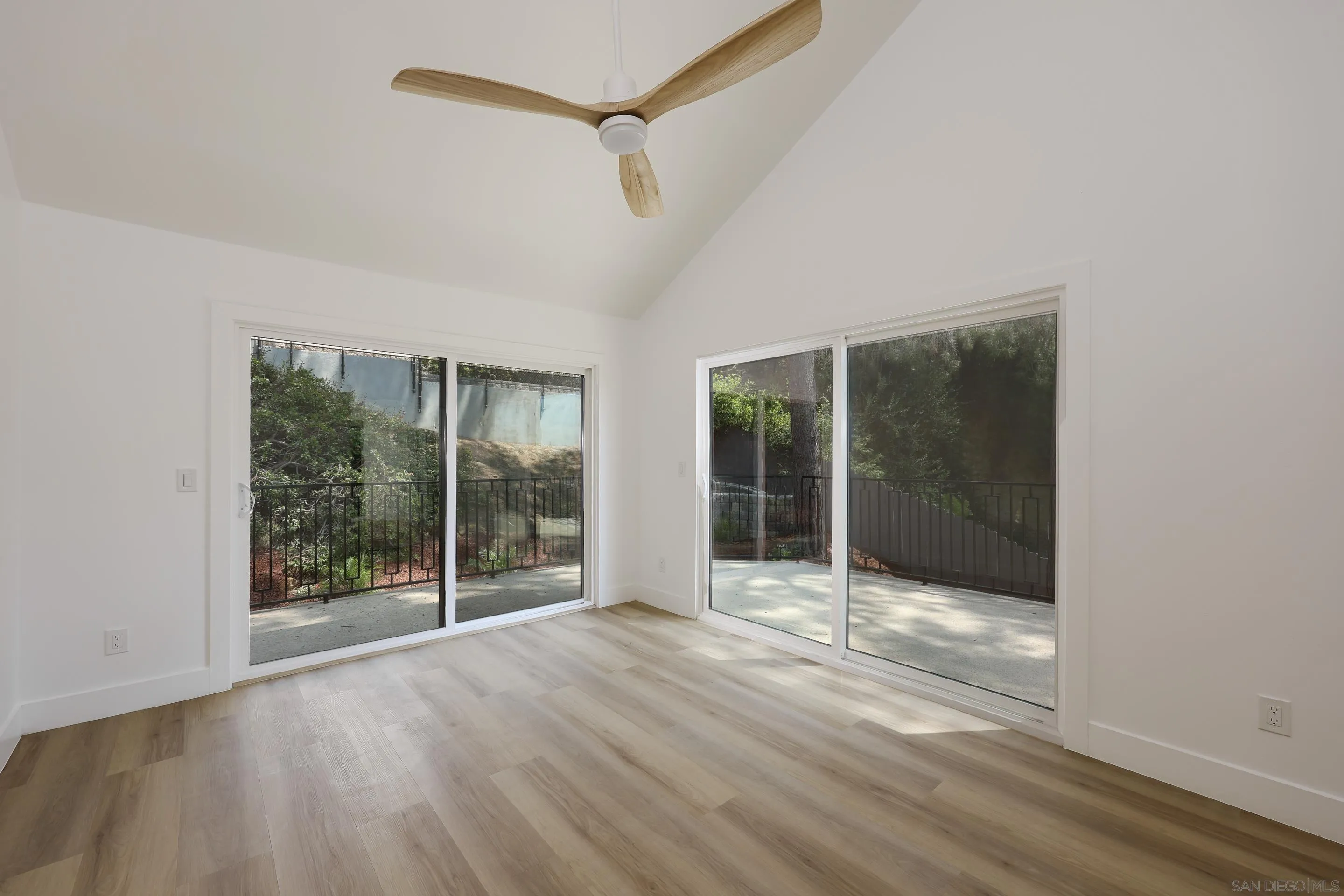 https://cdn.realtyfeed.com/cdn/127/260006364/723d08fb0e49809add05f8746fba0cb5.webp