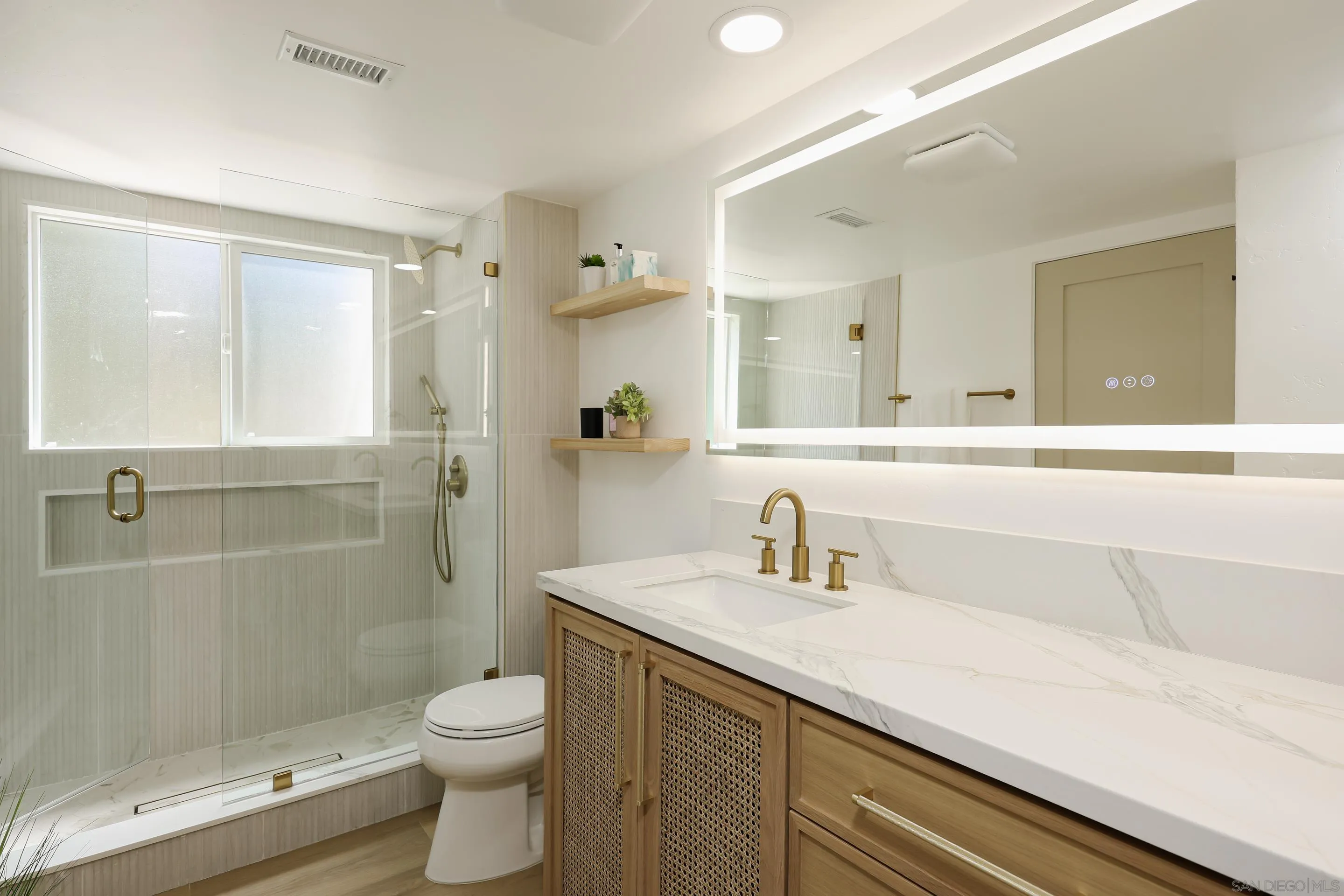 https://cdn.realtyfeed.com/cdn/127/260006364/951c04193bd31de3b03440f163826929.webp
