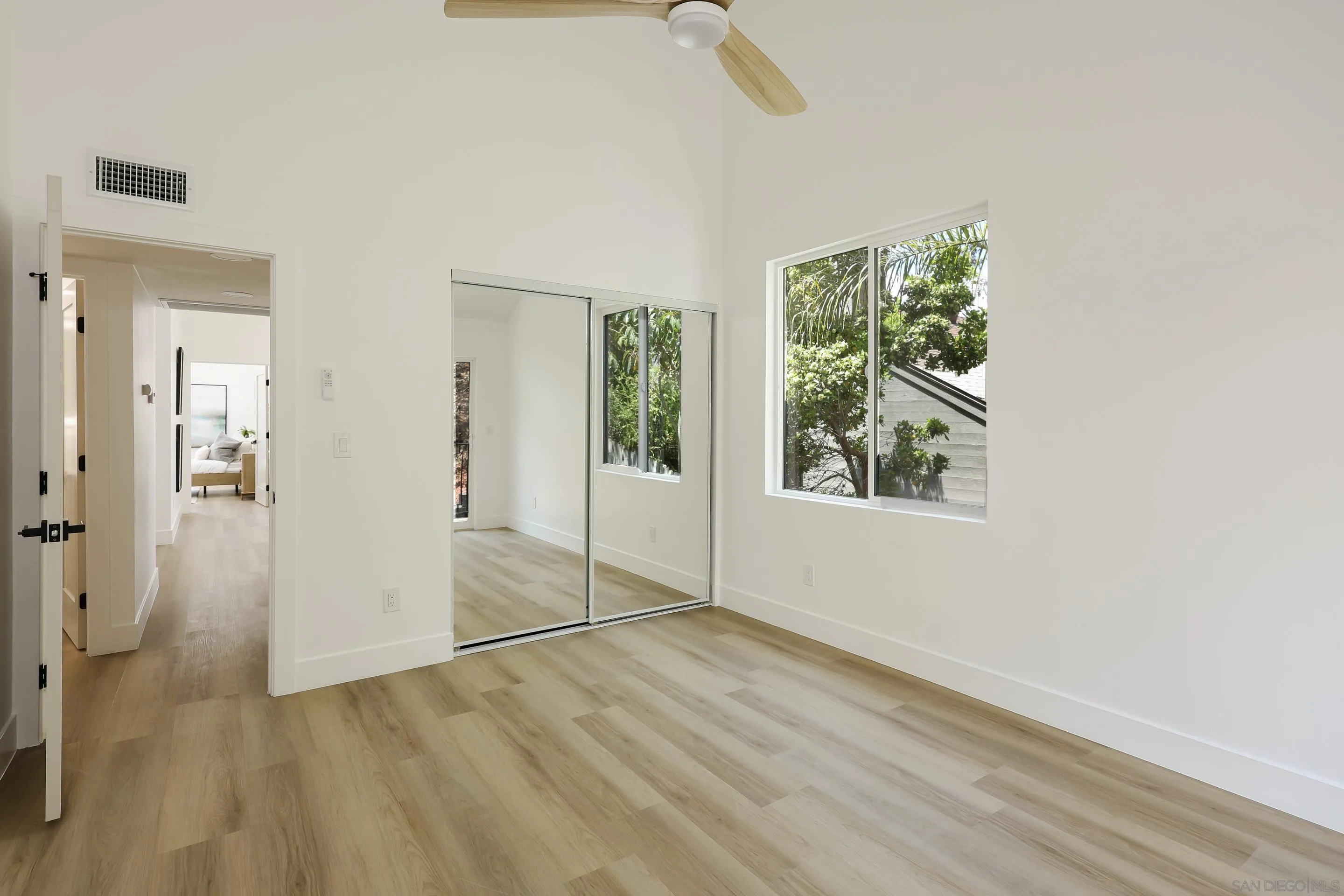 https://cdn.realtyfeed.com/cdn/127/260006364/a15aac71509b910b2f82e0b3e63a15dd.webp
