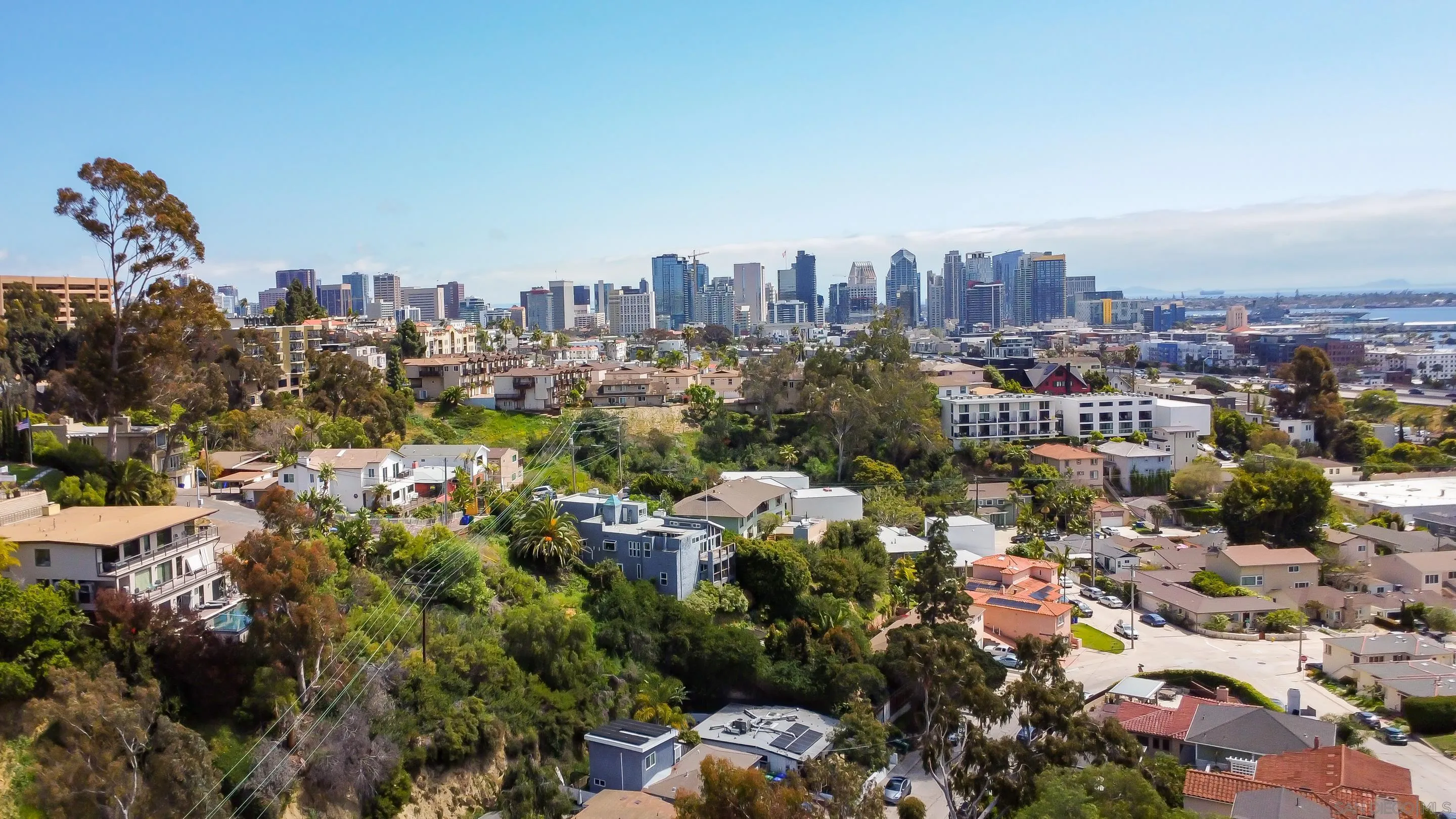https://cdn.realtyfeed.com/cdn/127/260006364/a32359721371235da126de1332fff3be.webp