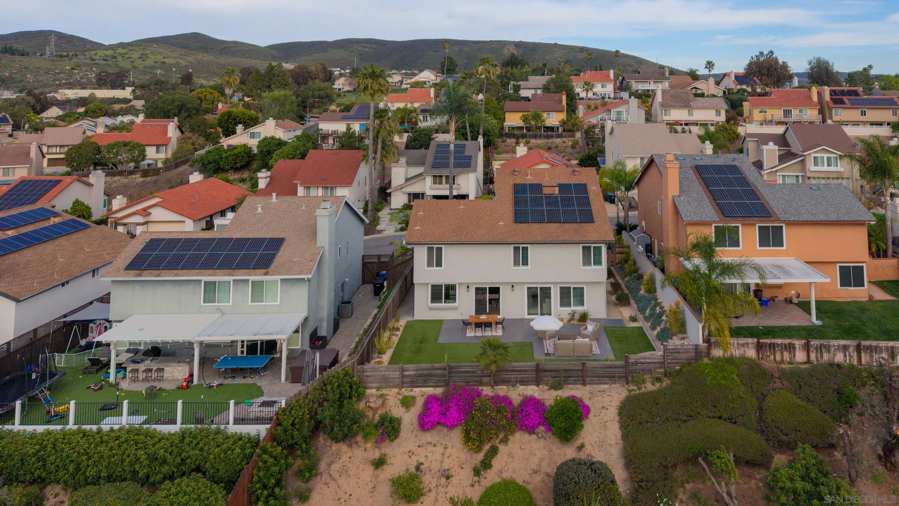 https://cdn.realtyfeed.com/cdn/127/260006367/065830753edbd19f9e252937703df7c4.webp