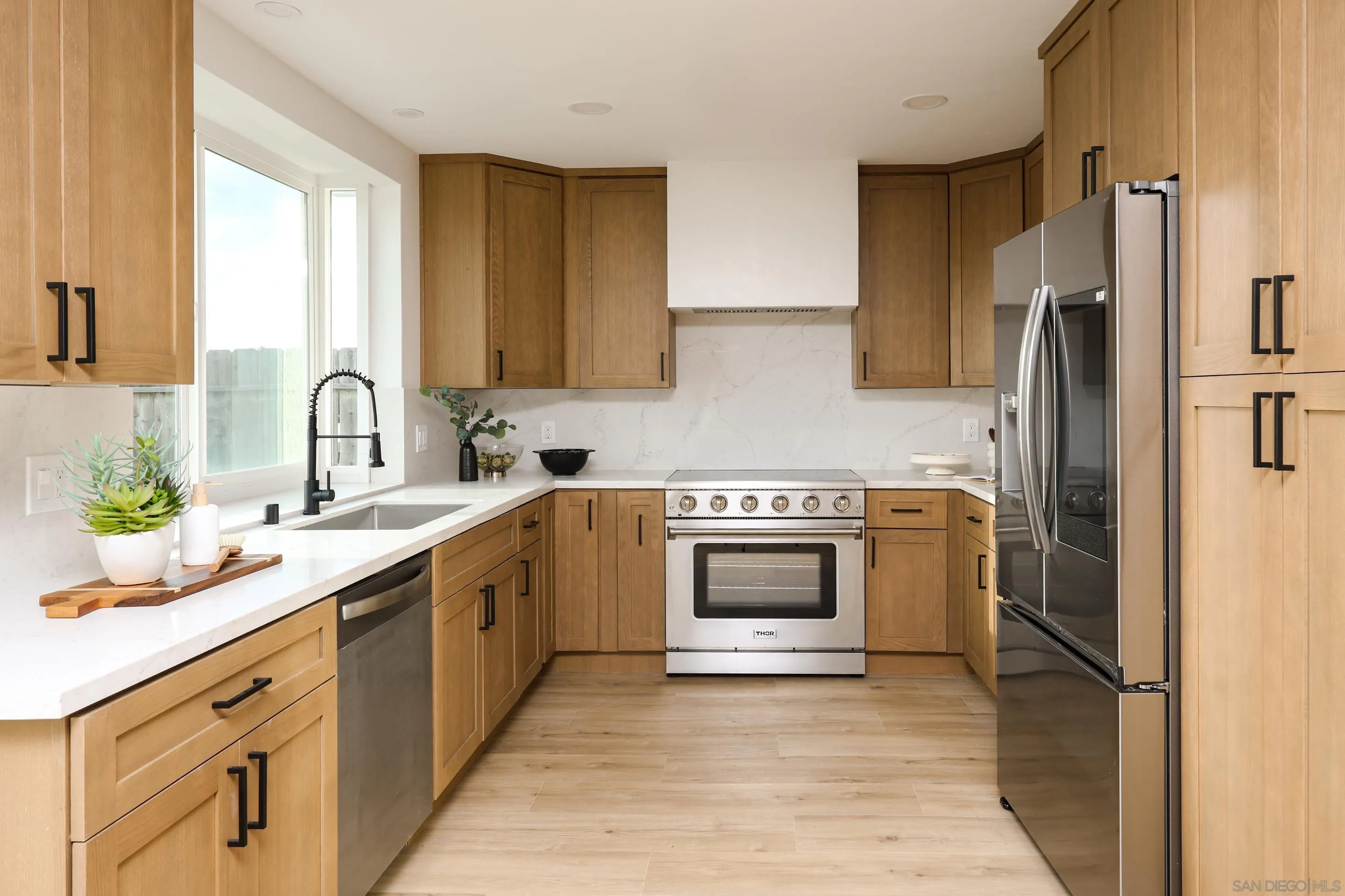 https://cdn.realtyfeed.com/cdn/127/260006367/28b23e886f4bdb17063e0c00e4264dee.webp
