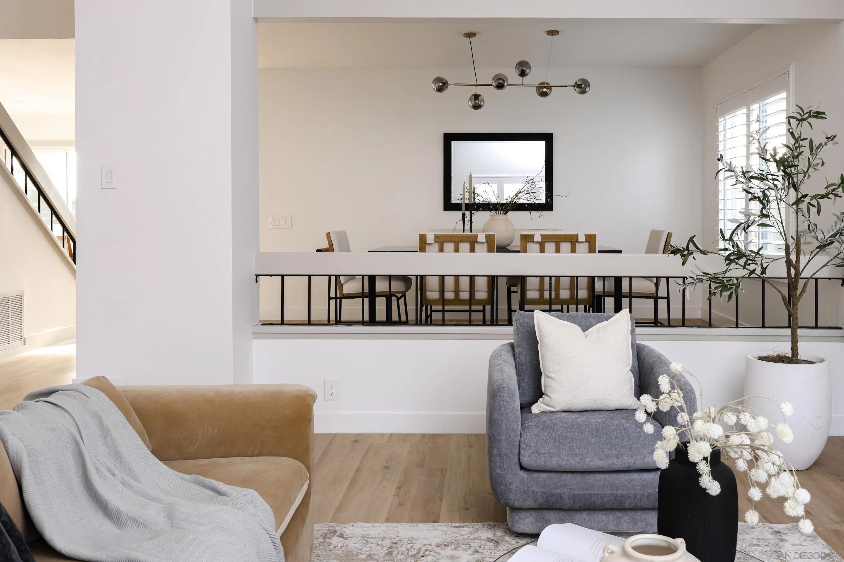 https://cdn.realtyfeed.com/cdn/127/260006367/e455bfde8c068a103f542722f1a36158.webp