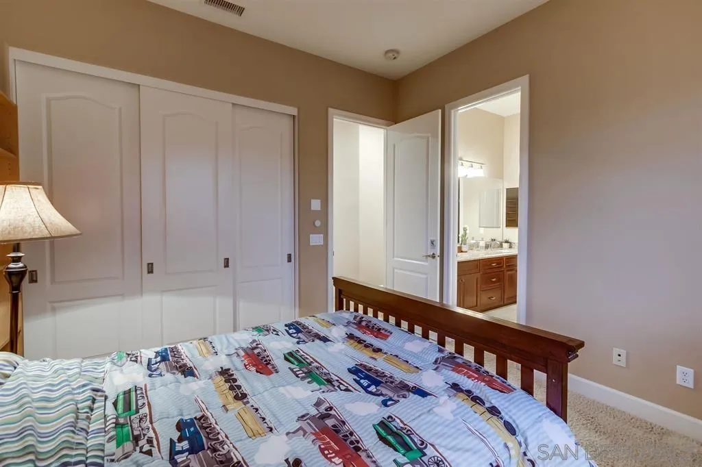 https://cdn.realtyfeed.com/cdn/127/260006378/2e86ff410185e685ed61a4b1a9f6072d.webp