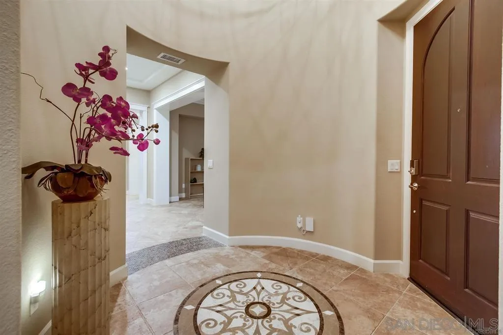 https://cdn.realtyfeed.com/cdn/127/260006378/c4d105023cf9c9351907ab3c7b587303.webp
