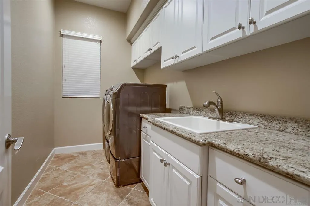 https://cdn.realtyfeed.com/cdn/127/260006378/c892e0140dec1c43935e5a074a793e48.webp