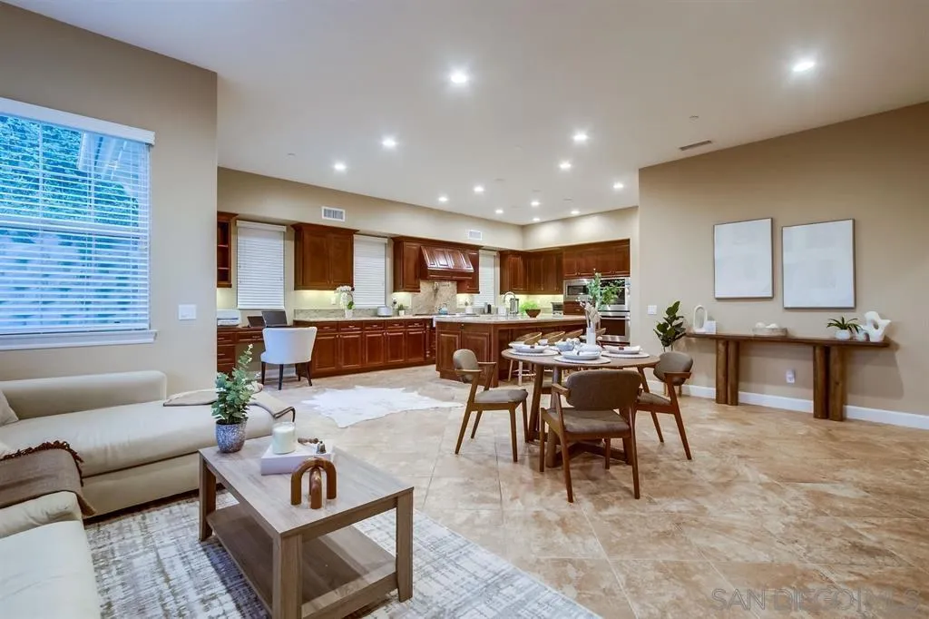 https://cdn.realtyfeed.com/cdn/127/260006378/e469b4fbfc0b5ef87a0db4ace8c543b0.webp