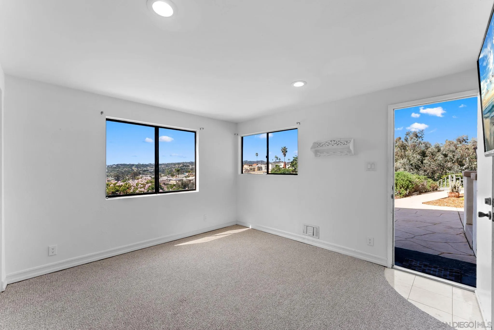 https://cdn.realtyfeed.com/cdn/127/260006384/32932ac18e061cccc85ecba9a8941021.webp
