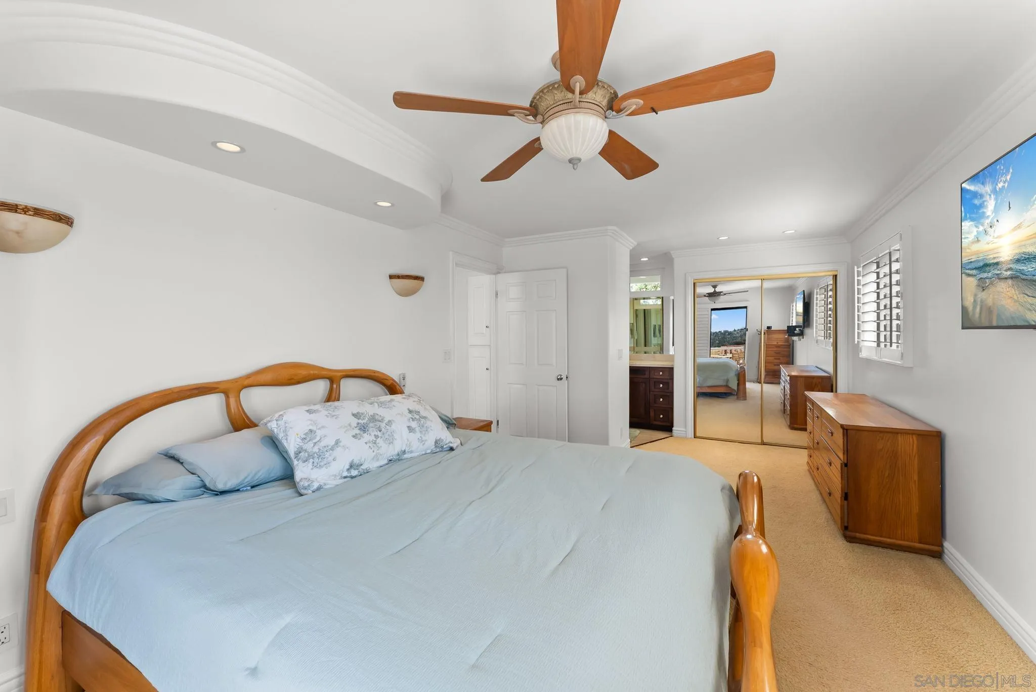 https://cdn.realtyfeed.com/cdn/127/260006384/60705f62c8b01d053df42dab95b787b6.webp