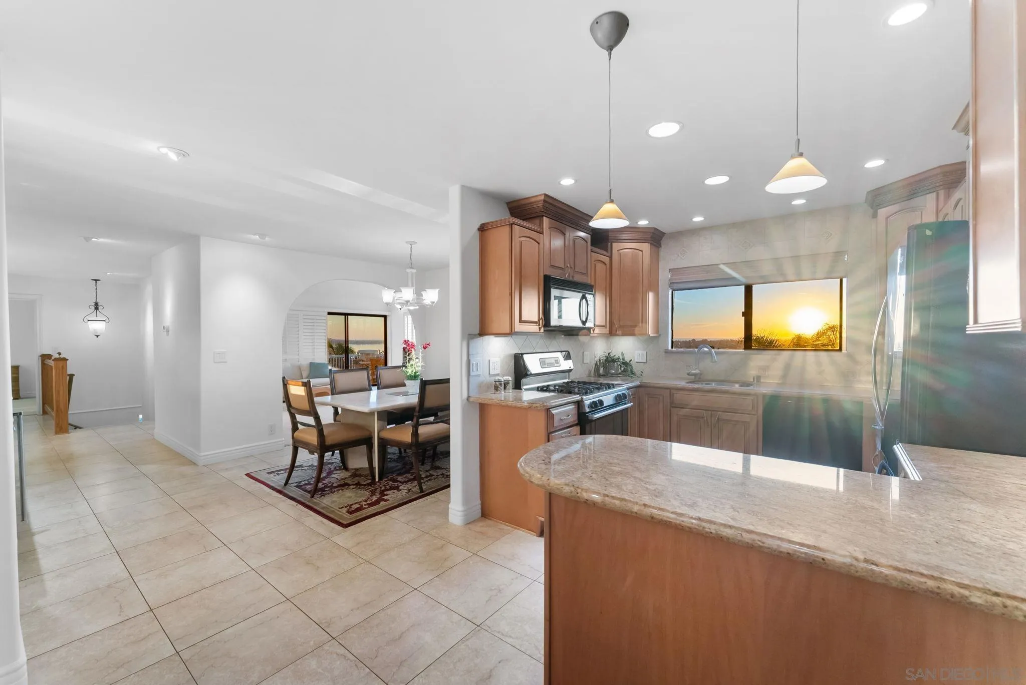 https://cdn.realtyfeed.com/cdn/127/260006384/e06848580e1f21f17107179e07bd6190.webp