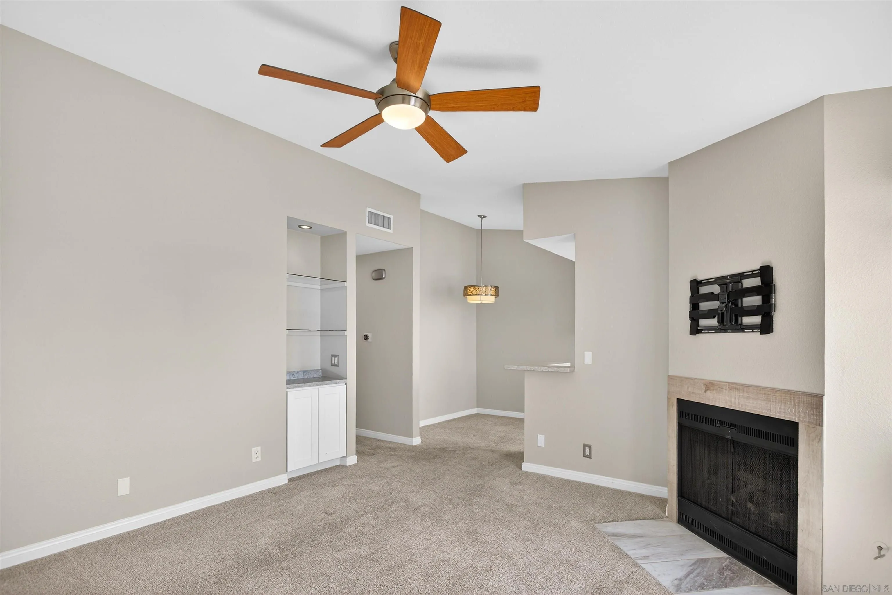 Photo #8: 260006386 Listing: Photo #8
