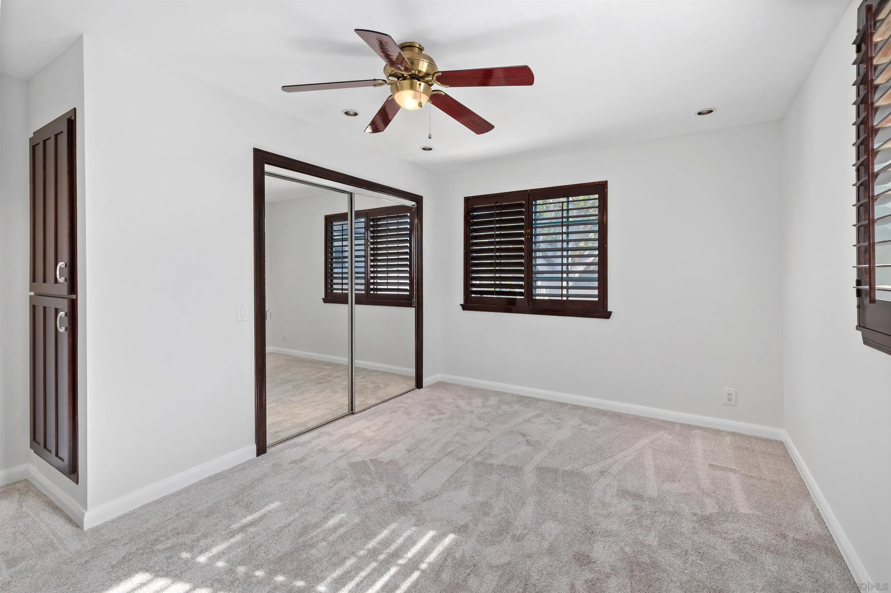 https://cdn.realtyfeed.com/cdn/127/260006393/53bd1f02c174ff2d9b33e787d63bc4e5.webp