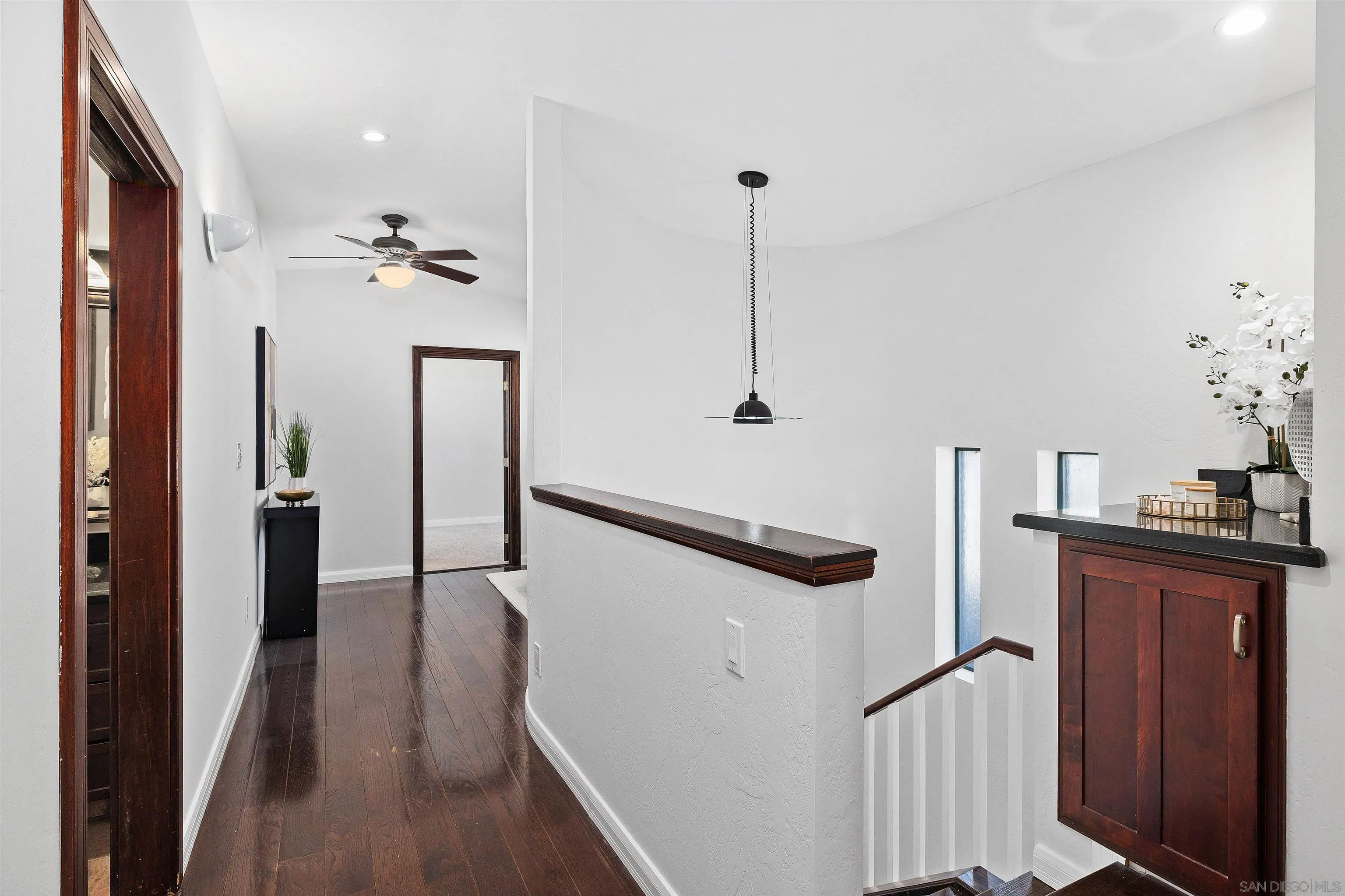 https://cdn.realtyfeed.com/cdn/127/260006393/7e5aa4bcd13f4300a15c0824b3b98e59.webp