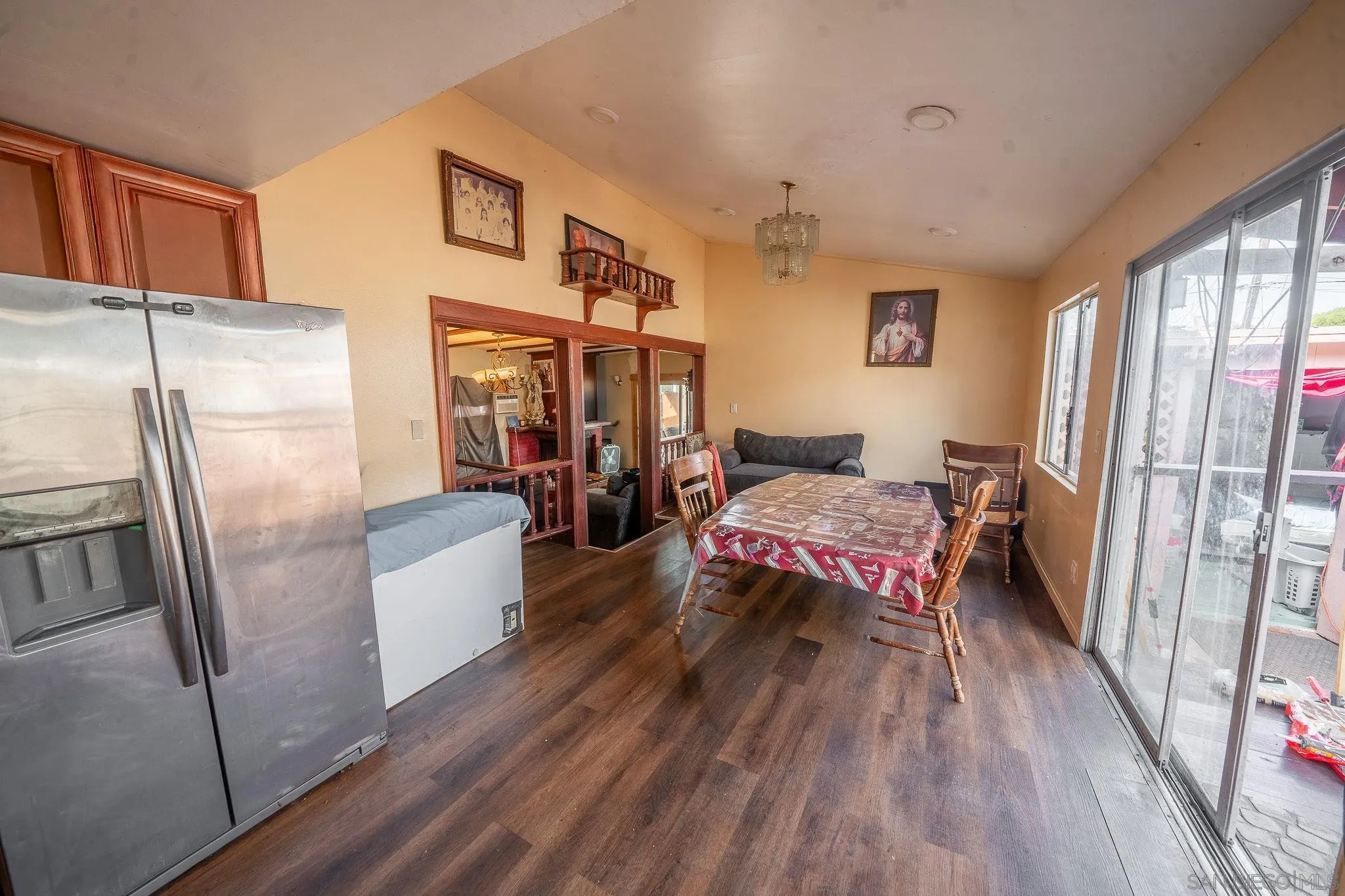 https://cdn.realtyfeed.com/cdn/127/260006396/090669abeda8bb0ede3fd5c50b174125.webp