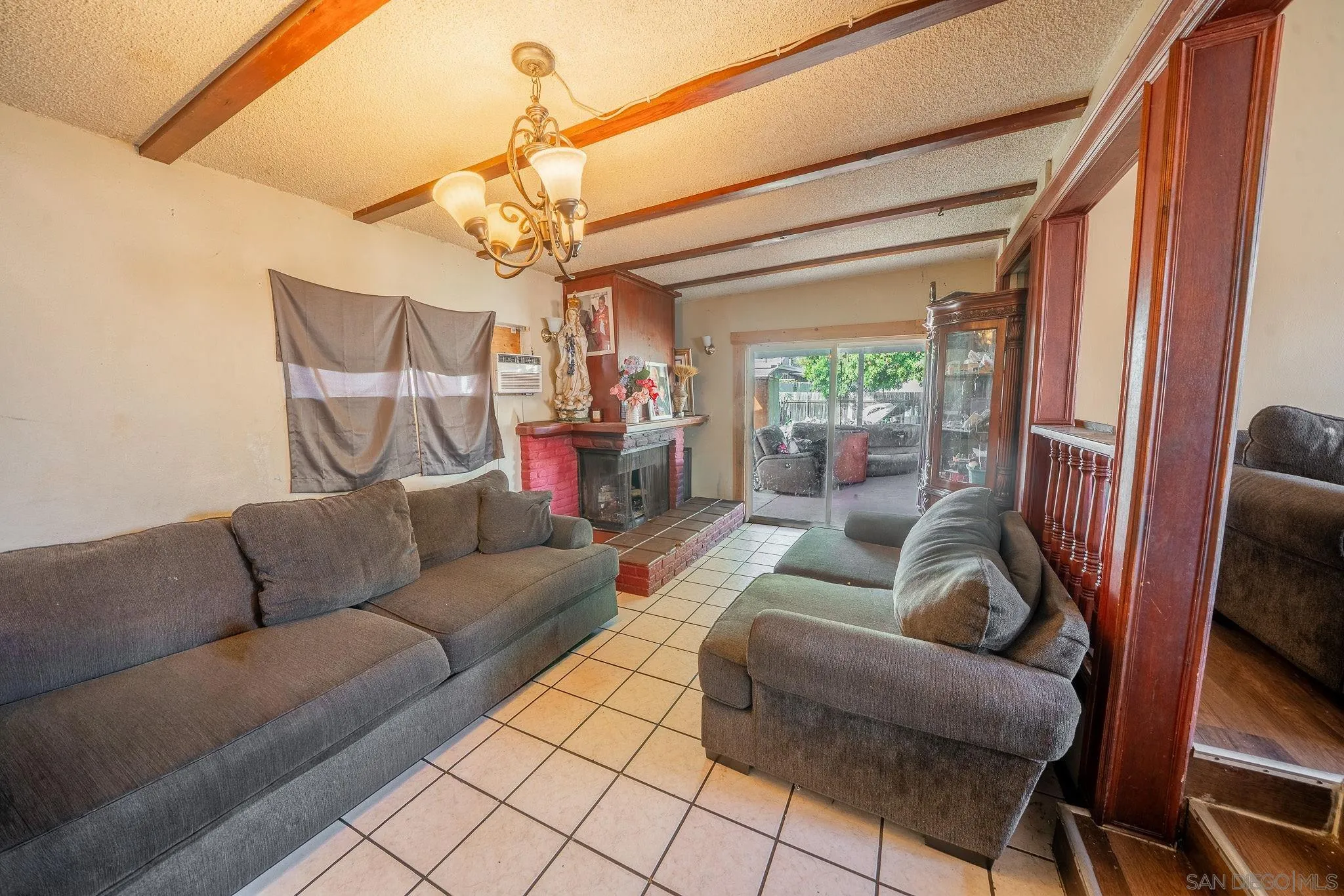https://cdn.realtyfeed.com/cdn/127/260006396/9e68267b2b5ffbe3717f731768b9e3e6.webp