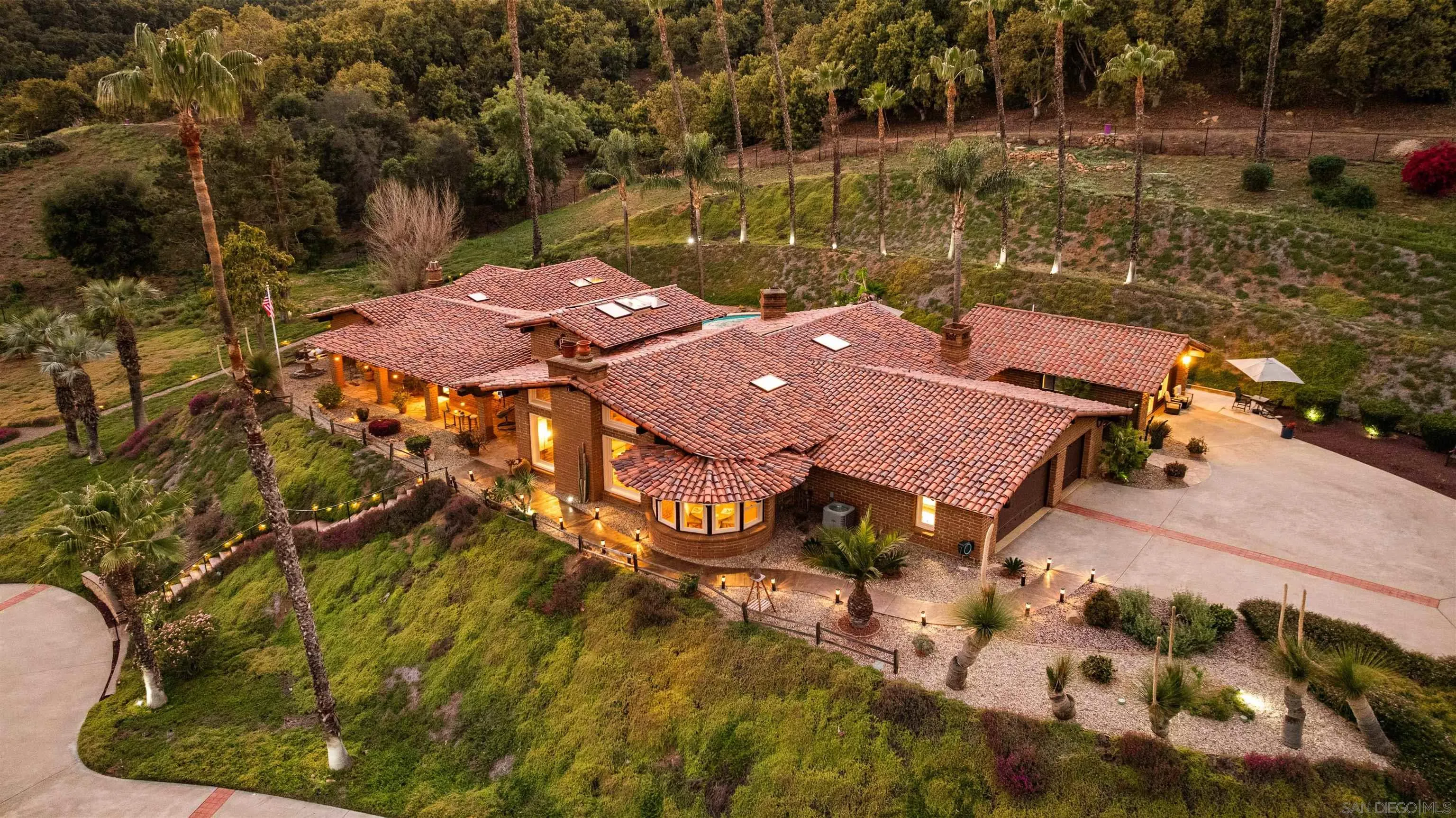 https://cdn.realtyfeed.com/cdn/127/260006397/35bbcf9c6c7b5409162ab4186c1ad104.webp
