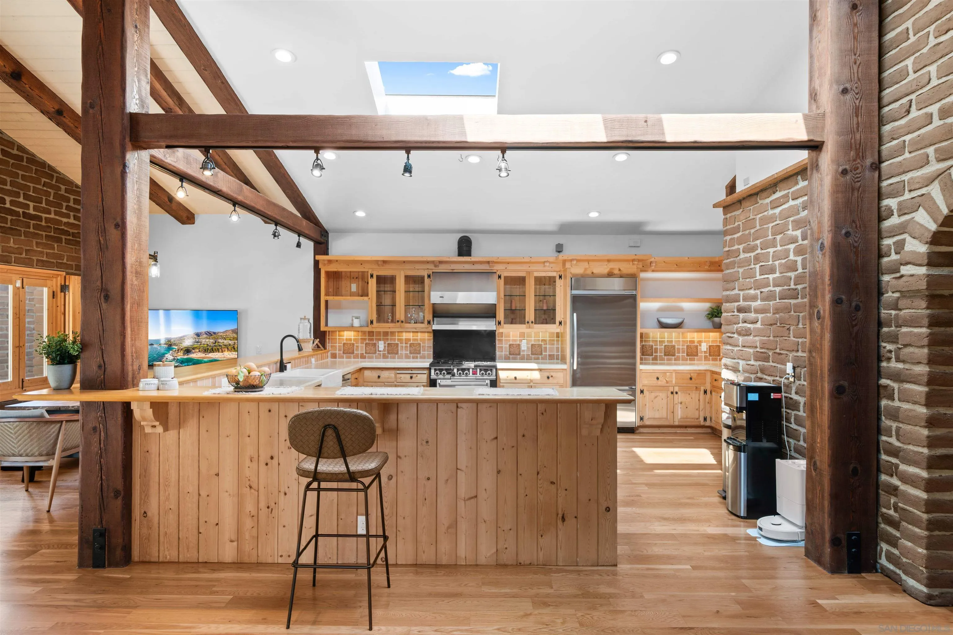 https://cdn.realtyfeed.com/cdn/127/260006397/5046749ab8872850ab6968c77cc7e5ba.webp