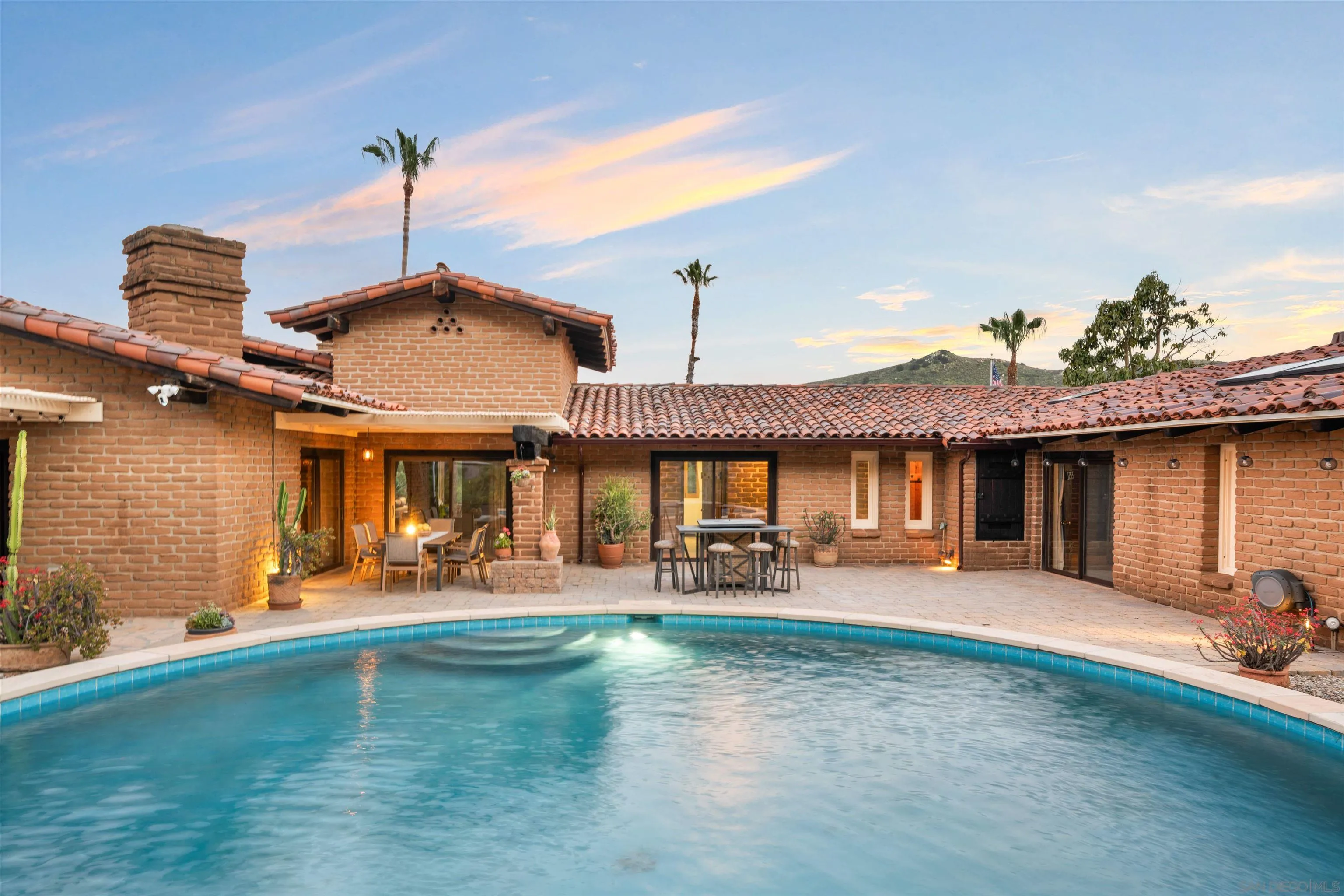https://cdn.realtyfeed.com/cdn/127/260006397/539d77a2053899ee070f938bb92a23fb.webp