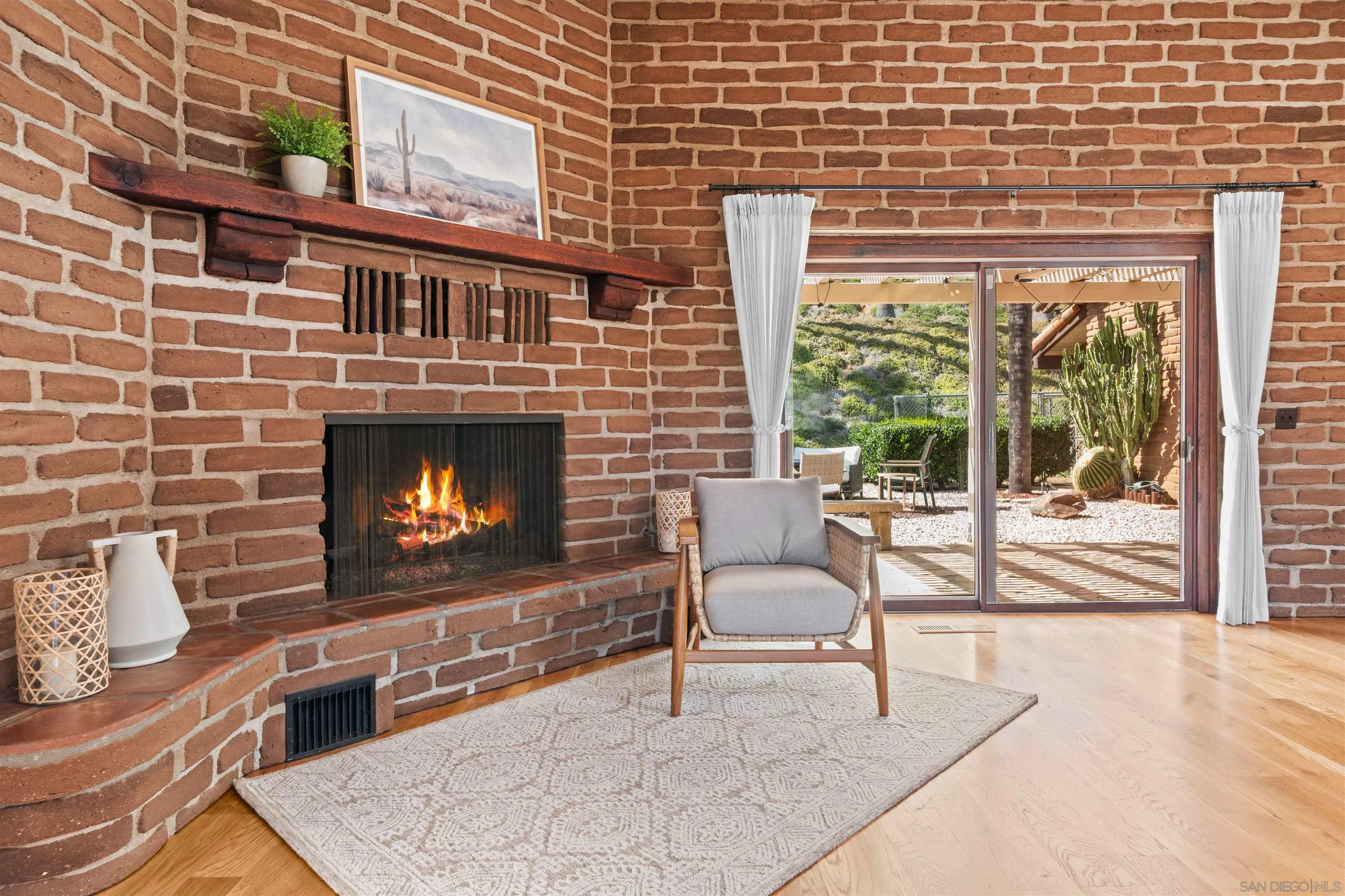 https://cdn.realtyfeed.com/cdn/127/260006397/ccbc54b956d363625079514cea1430bf.webp