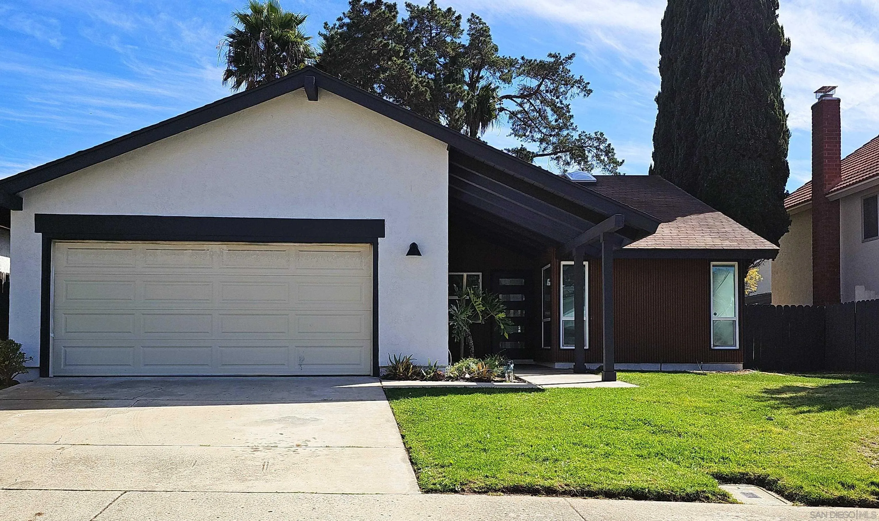 https://cdn.realtyfeed.com/cdn/127/260006398/32ce5fc315653c543142d28bd7c7ef51.webp