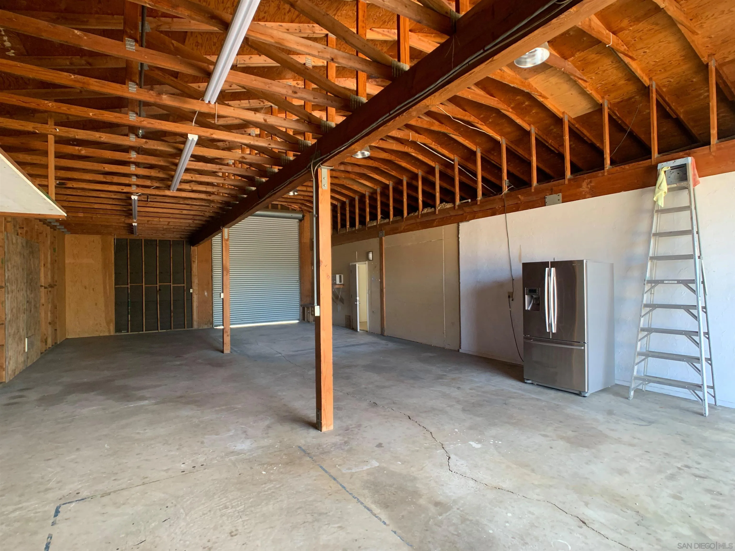 https://cdn.realtyfeed.com/cdn/127/260006405/2391338f68f95830db3a17efeb20f603.webp