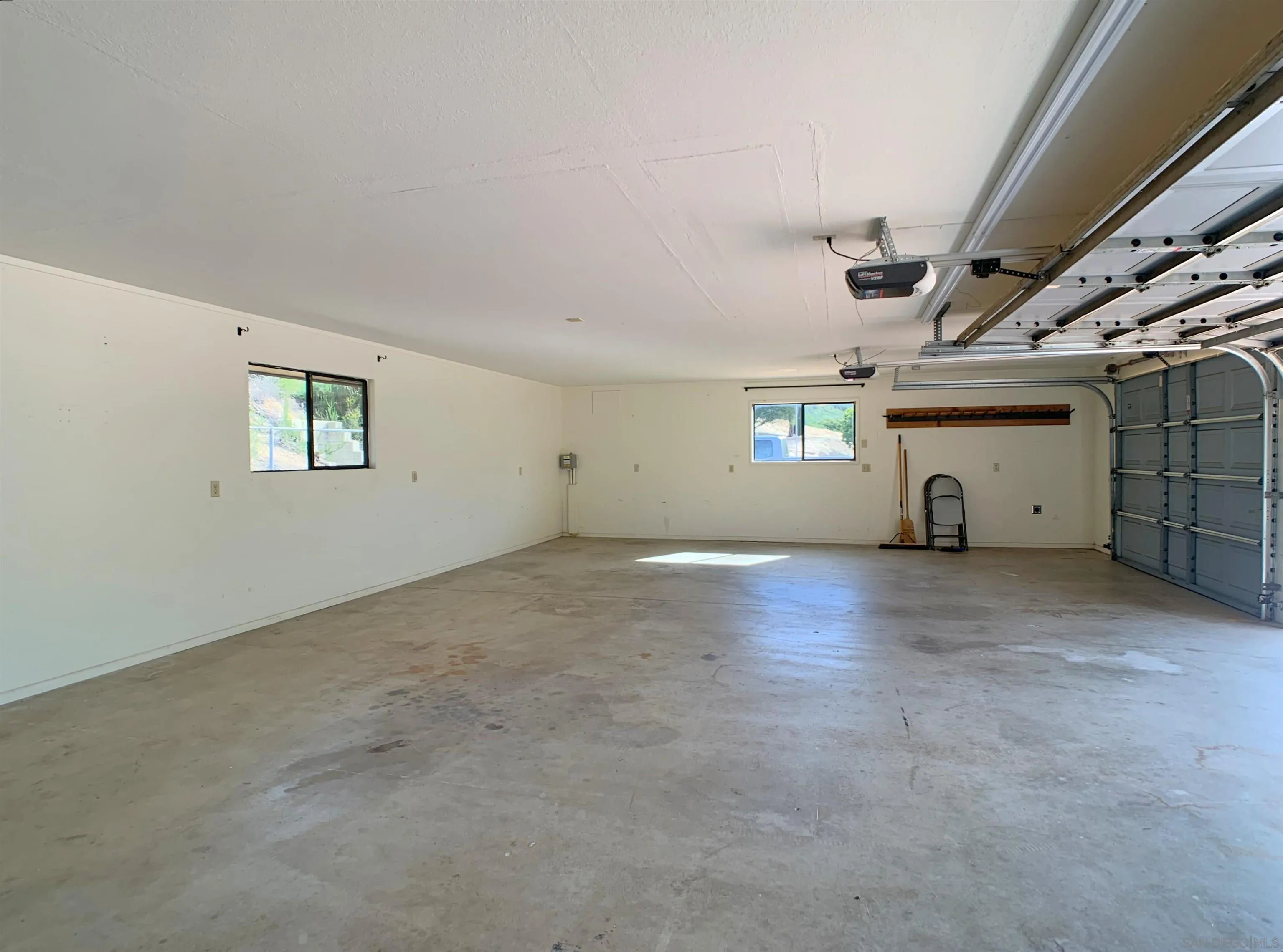 https://cdn.realtyfeed.com/cdn/127/260006405/2672c2a9957fafa93bdcd1c53e5896de.webp