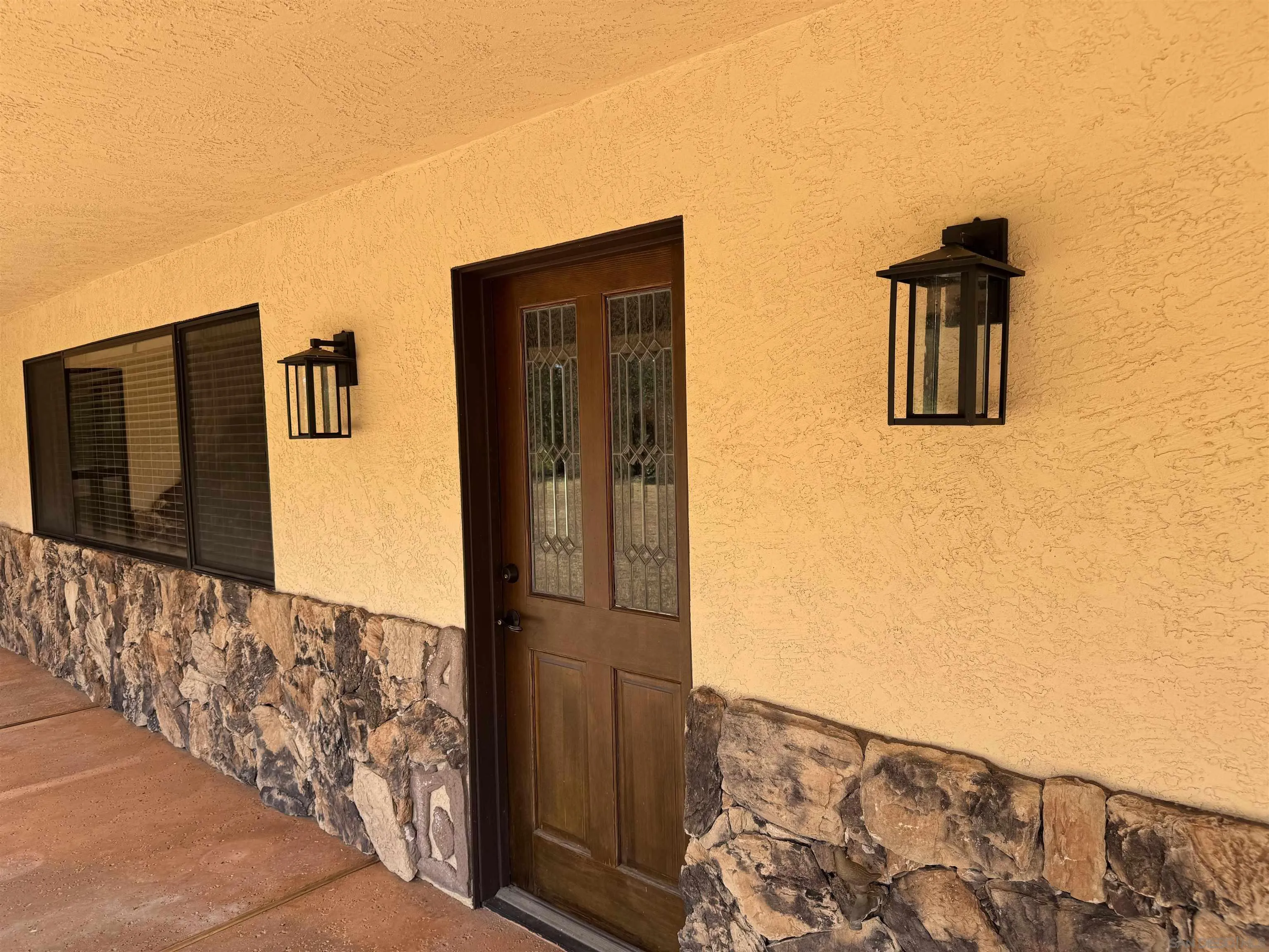 https://cdn.realtyfeed.com/cdn/127/260006405/3a6a2f0be7ac163a7500d96f86016c08.webp