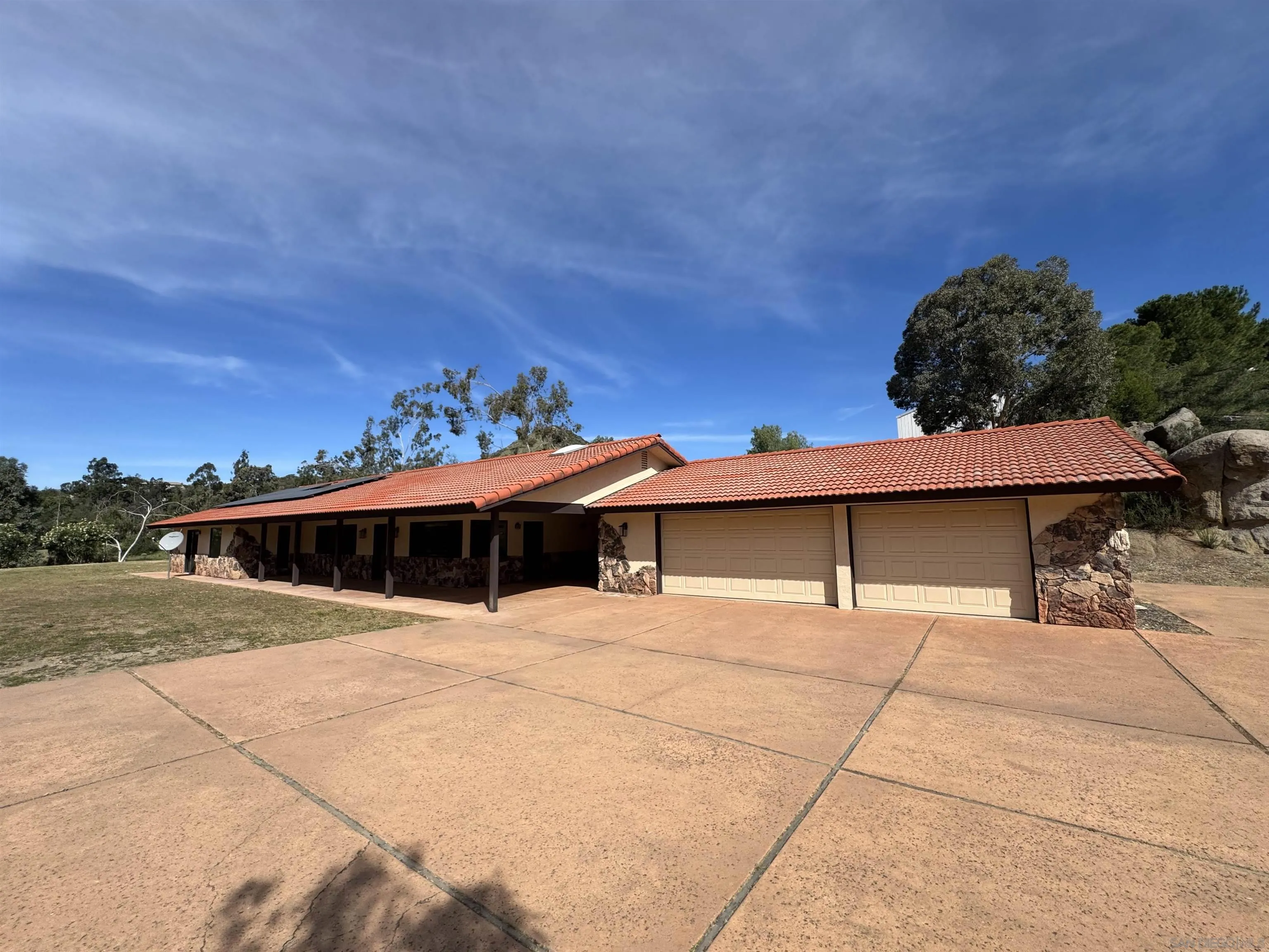 https://cdn.realtyfeed.com/cdn/127/260006405/543fc02f789abf45d9fbe49a028f0ab6.webp