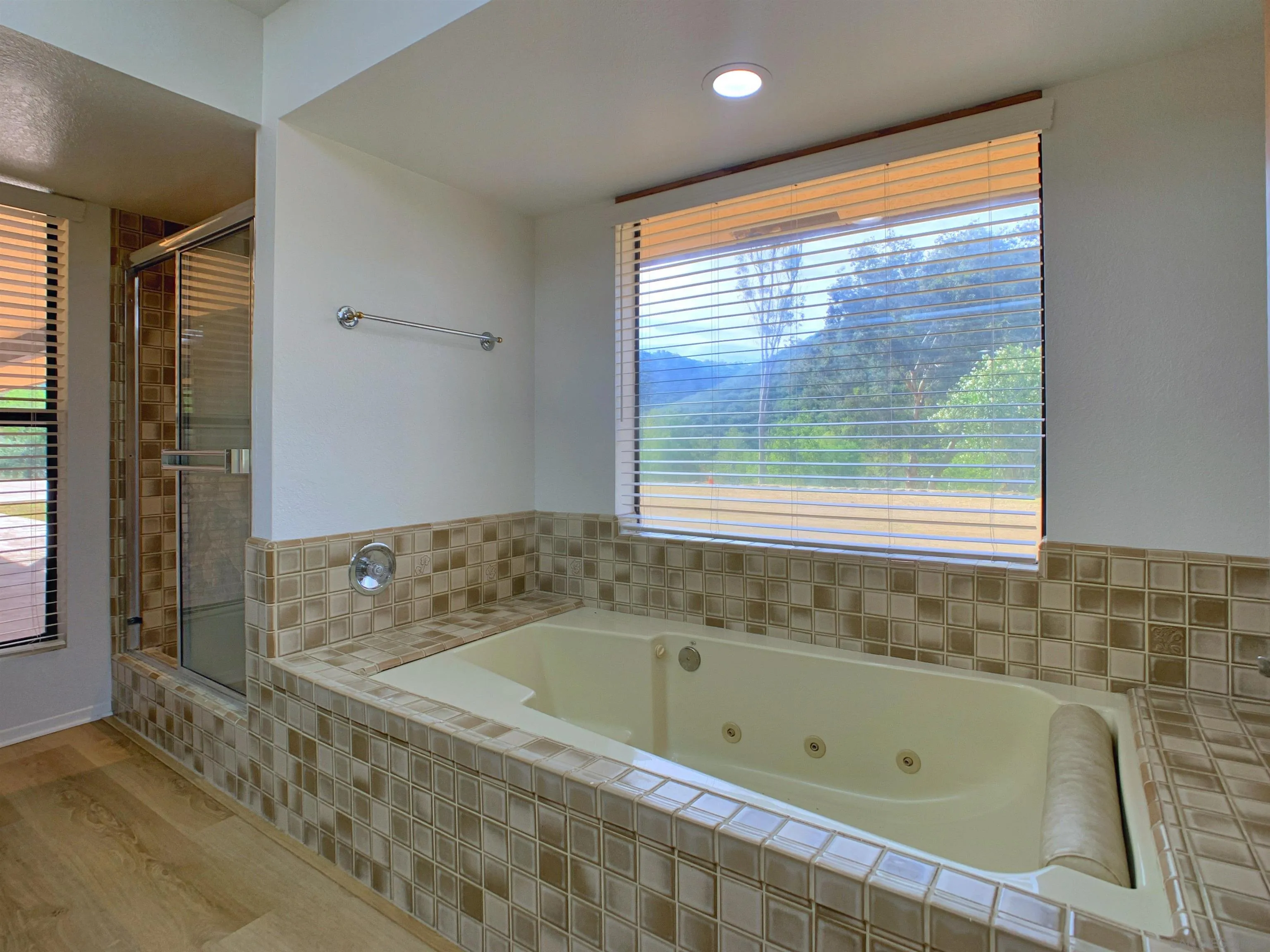 https://cdn.realtyfeed.com/cdn/127/260006405/60449683ac7d1da75f685dd8df5448f0.webp
