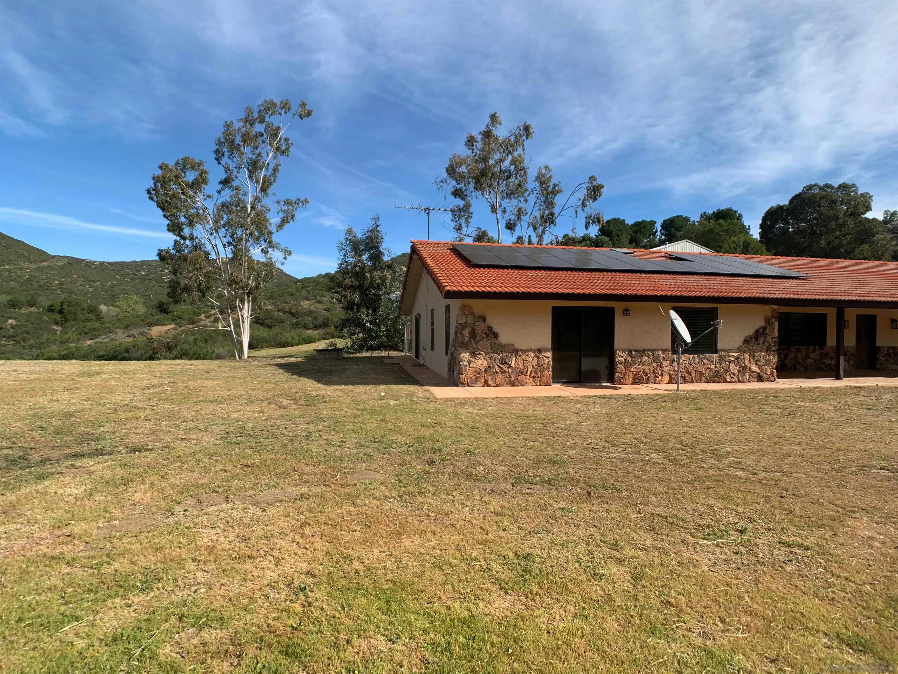 https://cdn.realtyfeed.com/cdn/127/260006405/8ae259b9d3933747e1f7bf37f677825e.webp
