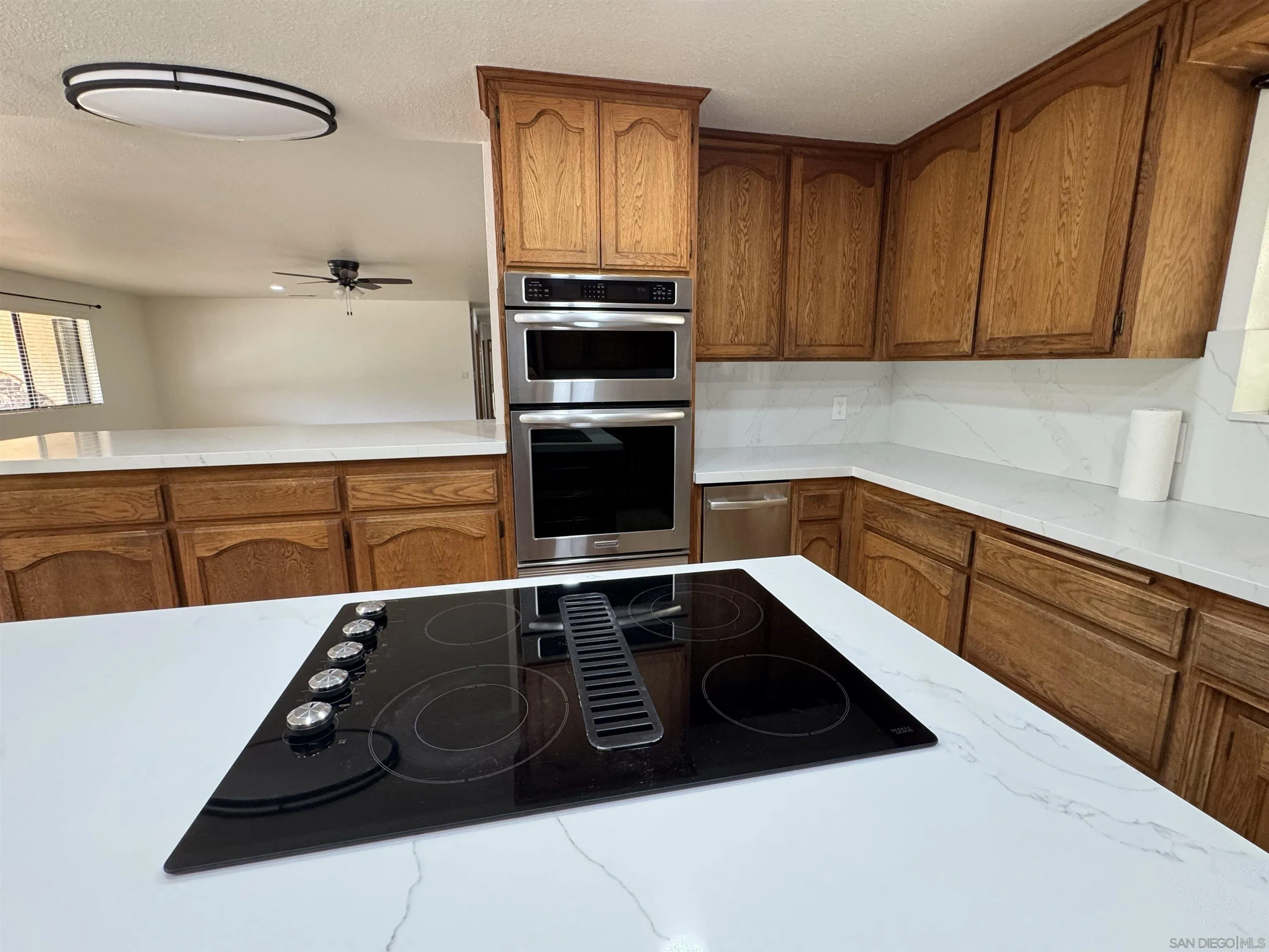 https://cdn.realtyfeed.com/cdn/127/260006405/b49f272dbe551cb5c1a8b9f02976e47d.webp