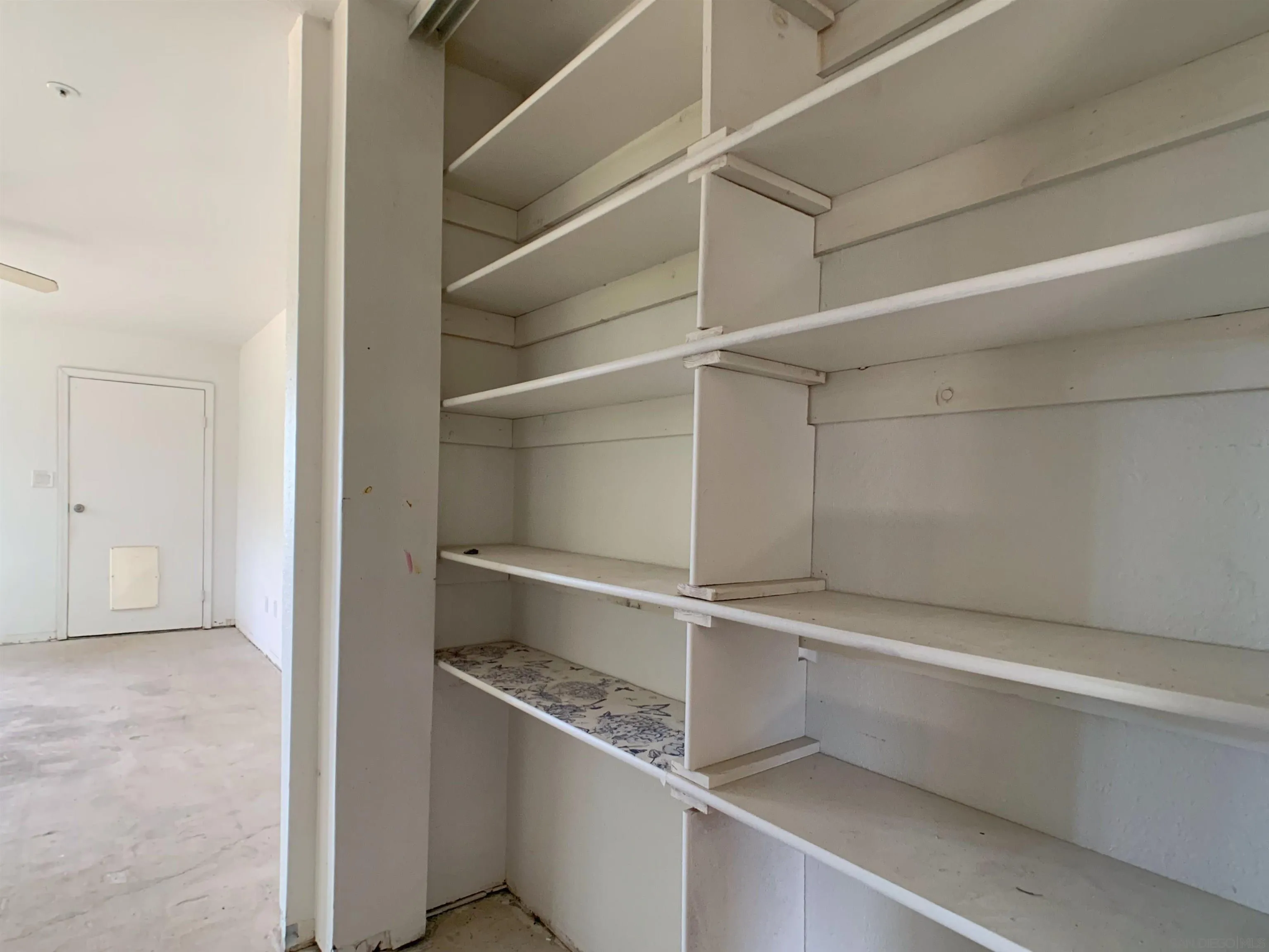 https://cdn.realtyfeed.com/cdn/127/260006405/daf994294445237f568c0b71258192f3.webp