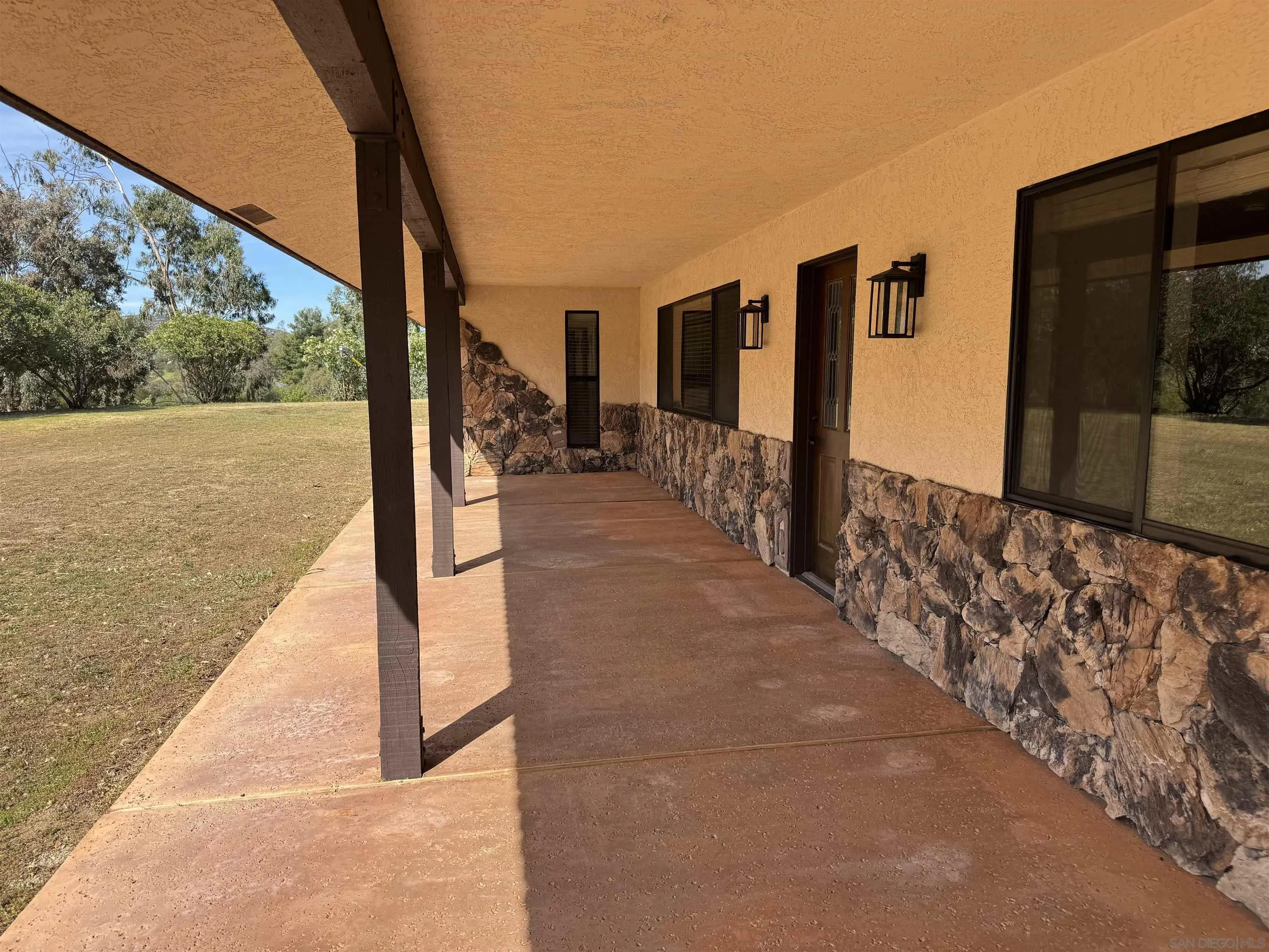 https://cdn.realtyfeed.com/cdn/127/260006405/e9441f584aaff499c69b8bb7b3fb611e.webp
