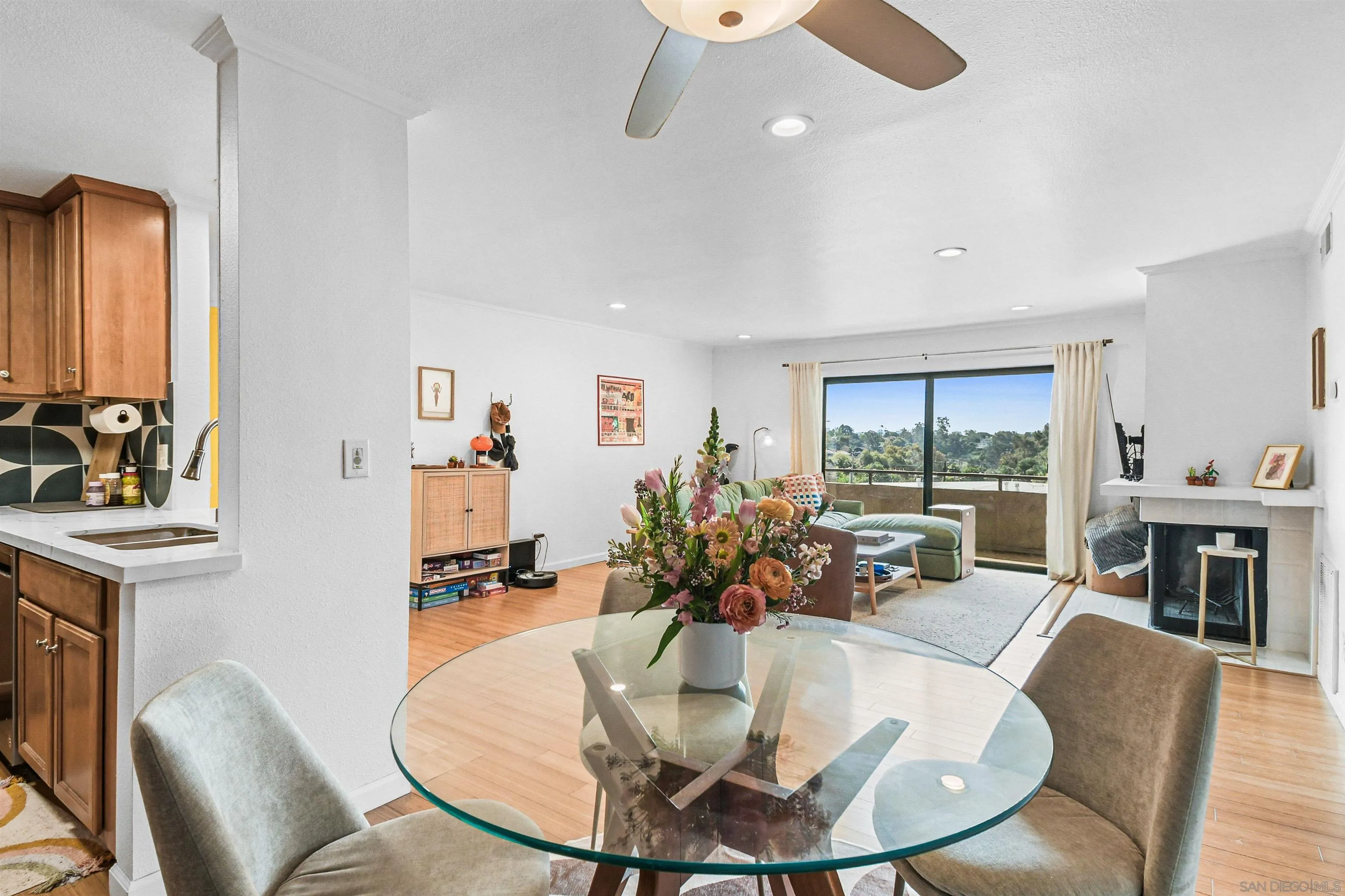 https://cdn.realtyfeed.com/cdn/127/260006408/a79bf6354cfc28b04ae57ce23cc19950.webp