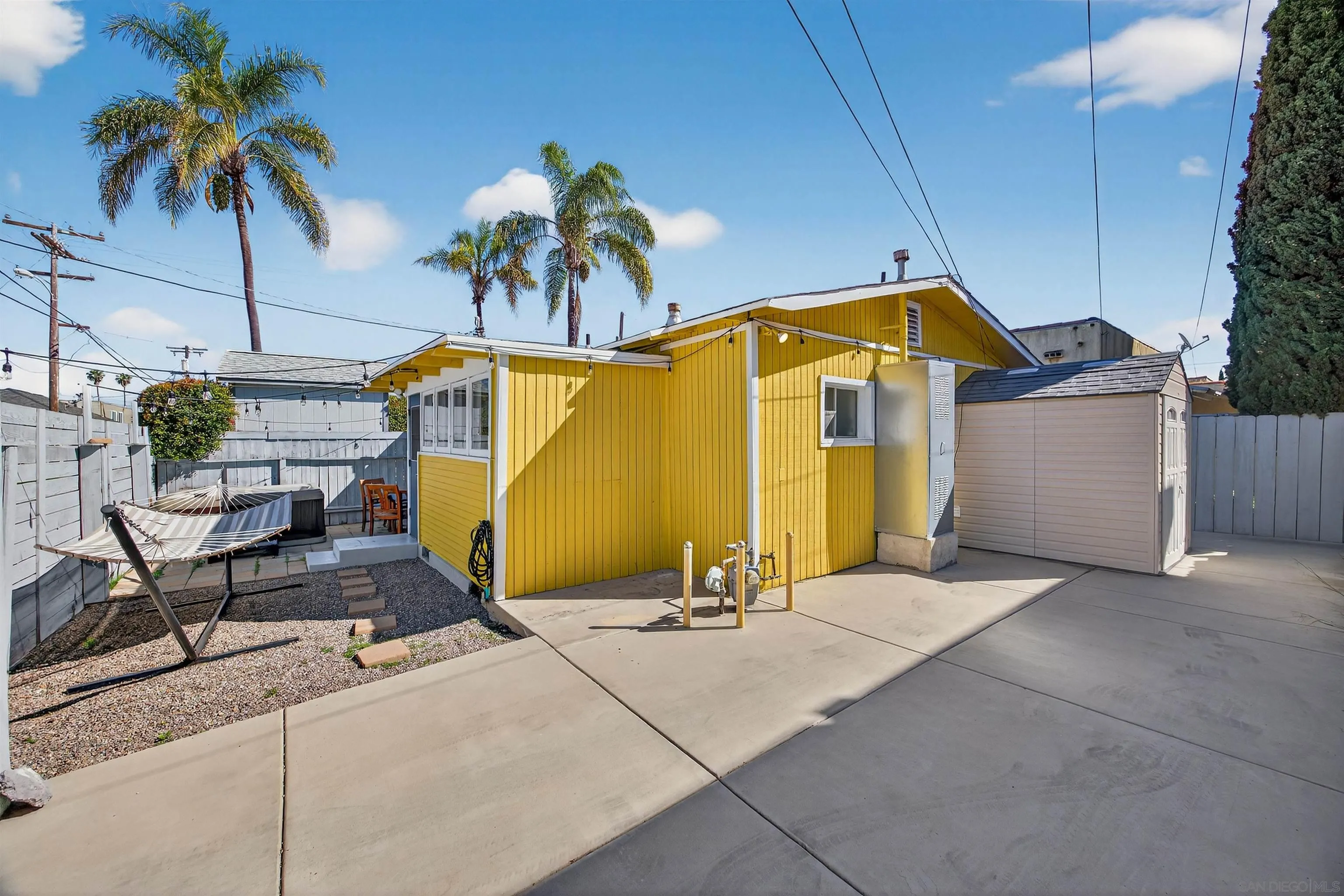 https://cdn.realtyfeed.com/cdn/127/260006412/f3e30161455214f12699a84e1f304ac0.webp