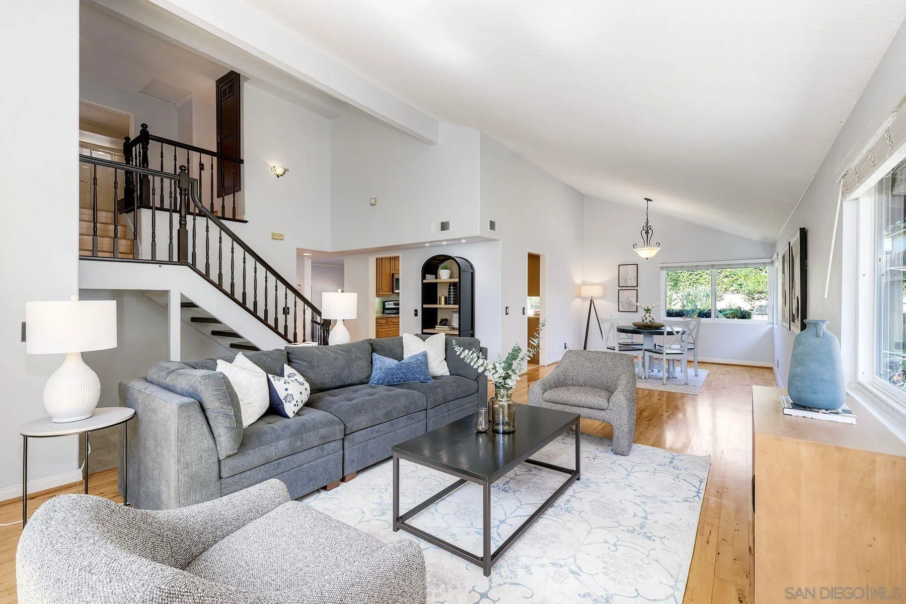 https://cdn.realtyfeed.com/cdn/127/260006415/0239b3d8b1df573a65d0c93cf1660e50.webp