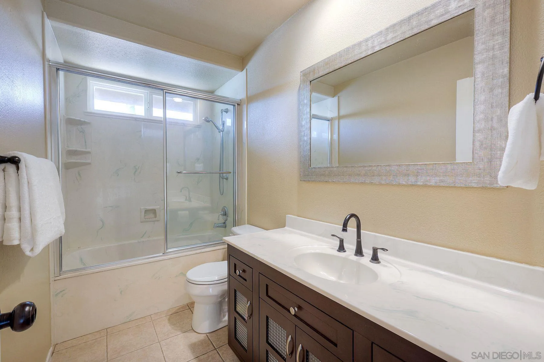 https://cdn.realtyfeed.com/cdn/127/260006415/53f592a91302c69460038e168ec1fcfc.webp