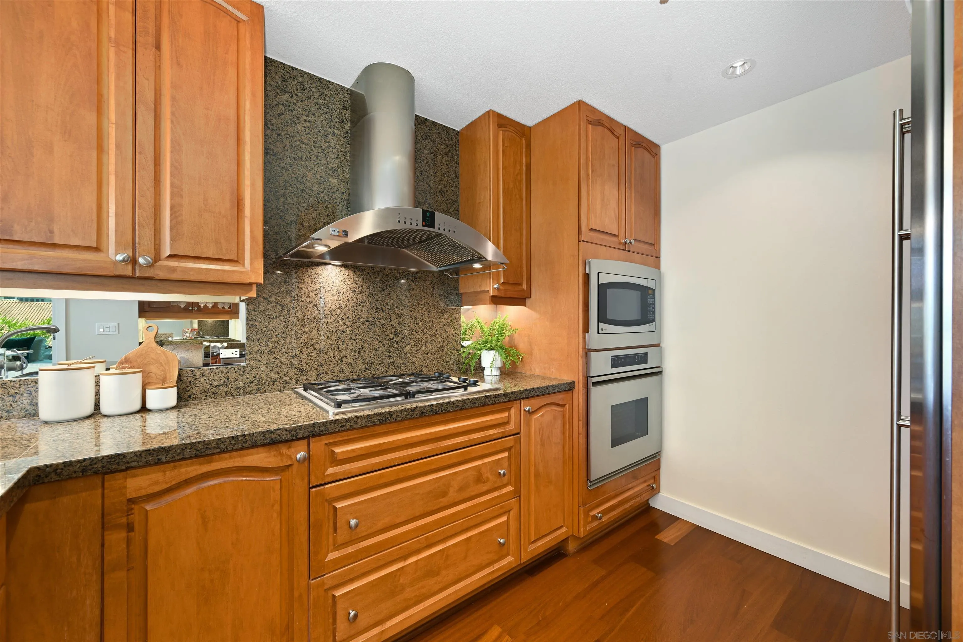 https://cdn.realtyfeed.com/cdn/127/260006422/45aa54668e6498456fdbeac6f04ca9d1.webp