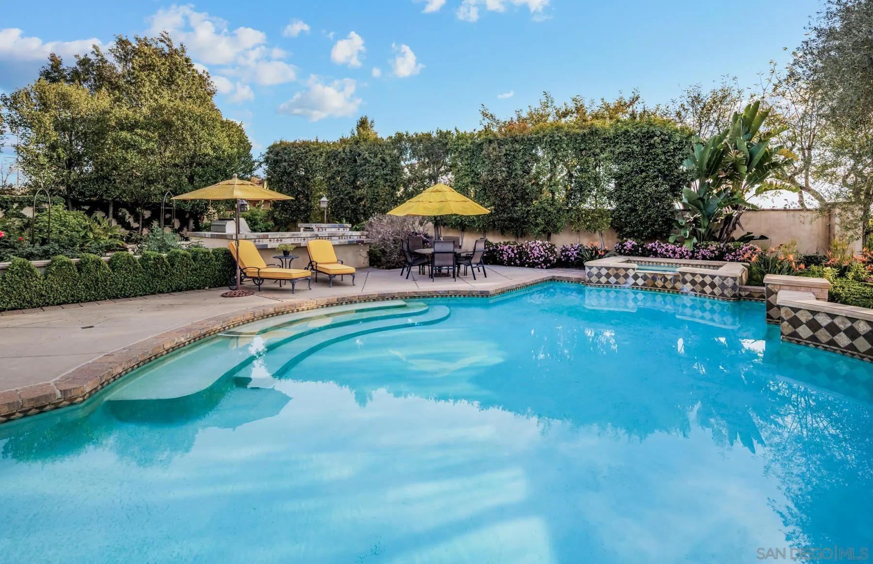 https://cdn.realtyfeed.com/cdn/127/260006423/63e5a435e61aae5201da1b4eda5010a5.webp