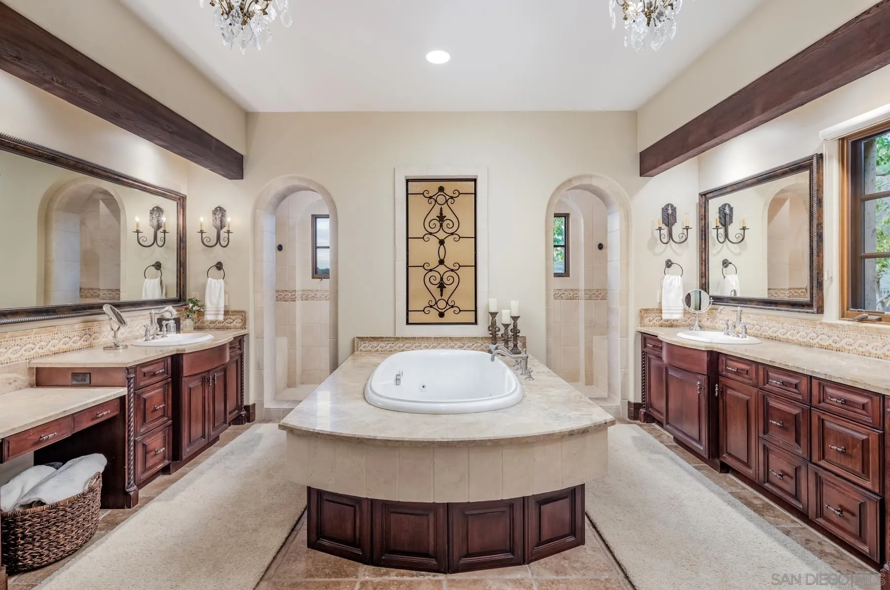 https://cdn.realtyfeed.com/cdn/127/260006423/6dc8bbf291cec4fc9bb648e7c803d623.webp