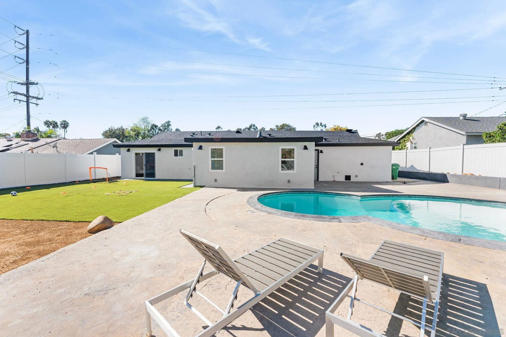 https://cdn.realtyfeed.com/cdn/127/260006430/96cb0a594b66262278e7aa46194fb9b3.webp