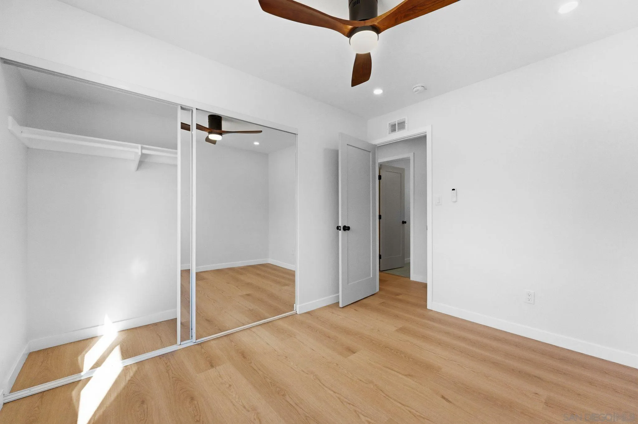 https://cdn.realtyfeed.com/cdn/127/260006430/cdb01777e55f1828bd20d2b647f6fd5f.webp
