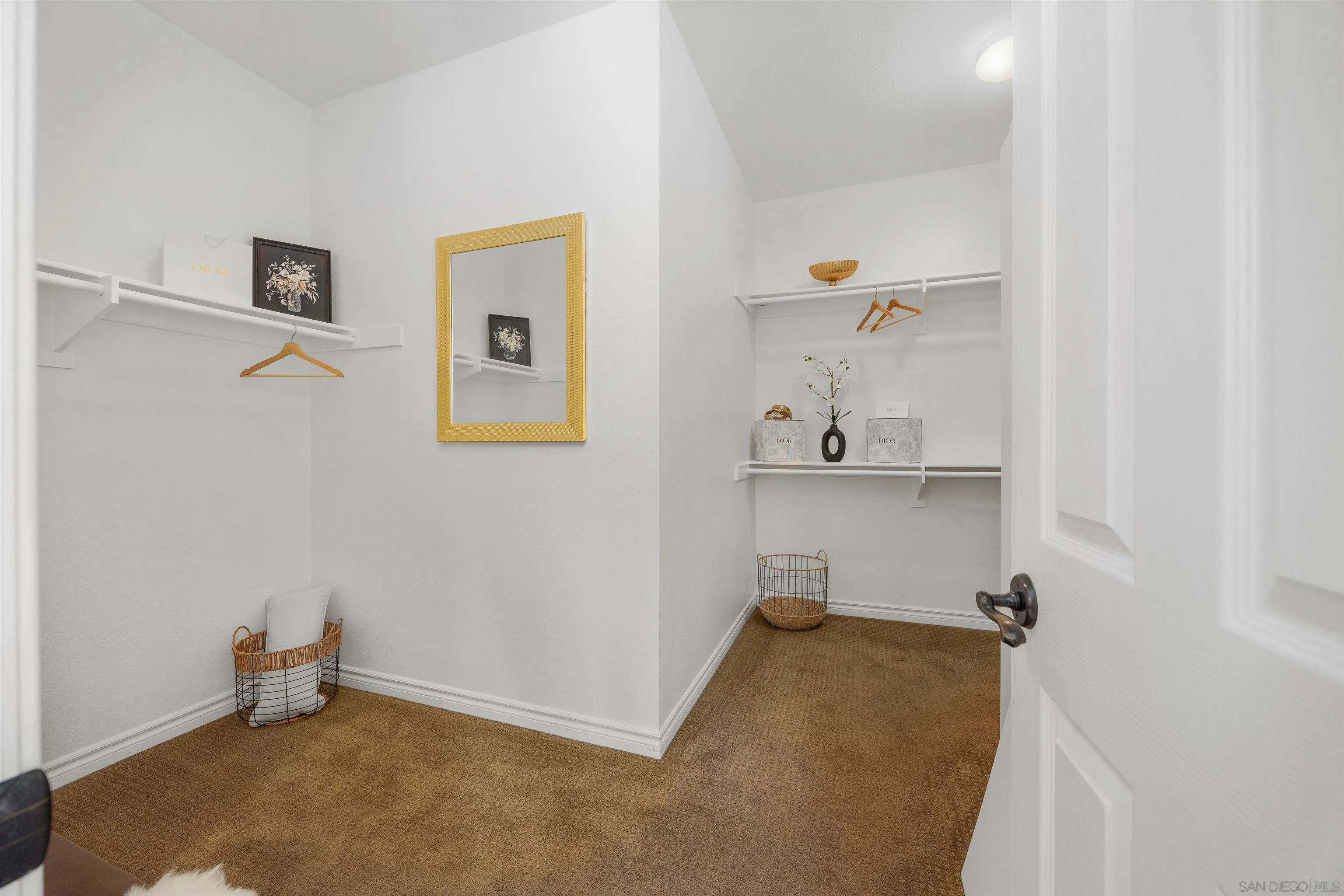 https://cdn.realtyfeed.com/cdn/127/260006434/3b7c962ca7d4b4b714653772c37f9f37.webp