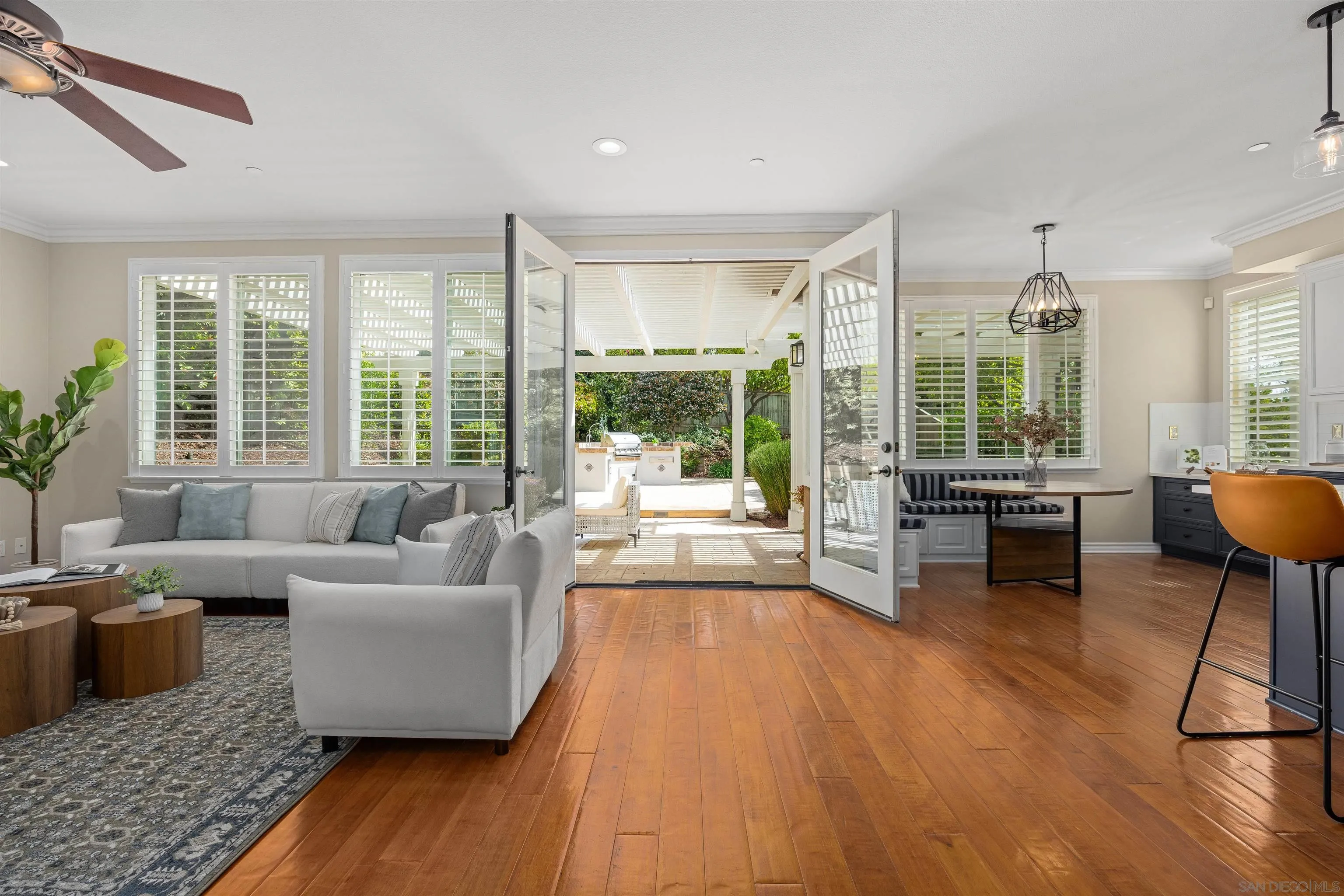 https://cdn.realtyfeed.com/cdn/127/260006434/746076fe16c6cdd583b3c9ec92326eb0.webp